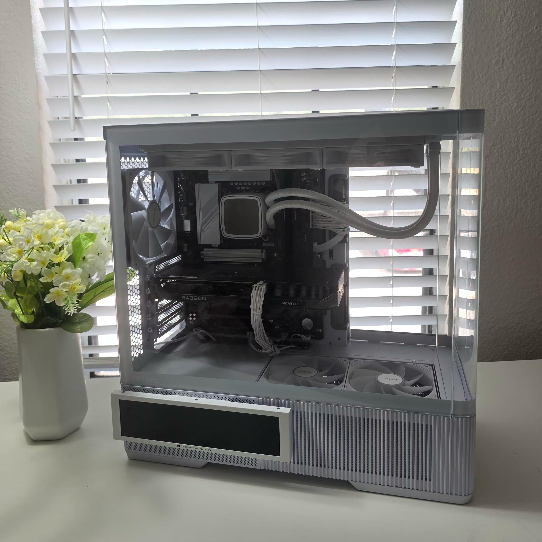 Radeon RX 9060 XT 16GB Custom Gaming PC - Core Ultra 5 250K Plus, 32GB RAM, 1TB NVMe SSD