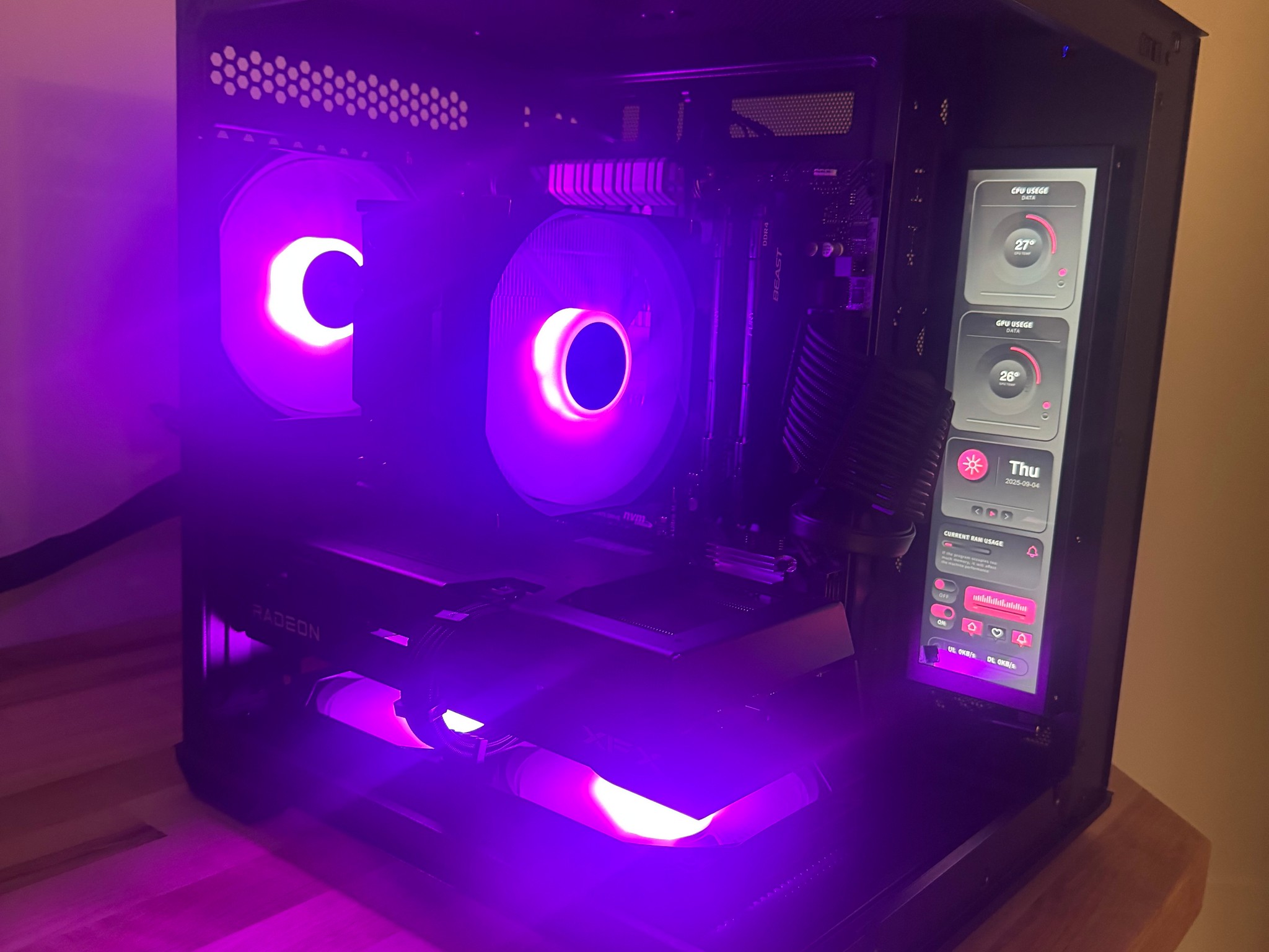 MUST-GO SALE! 9060XT⚫️Blackout⚫️PC