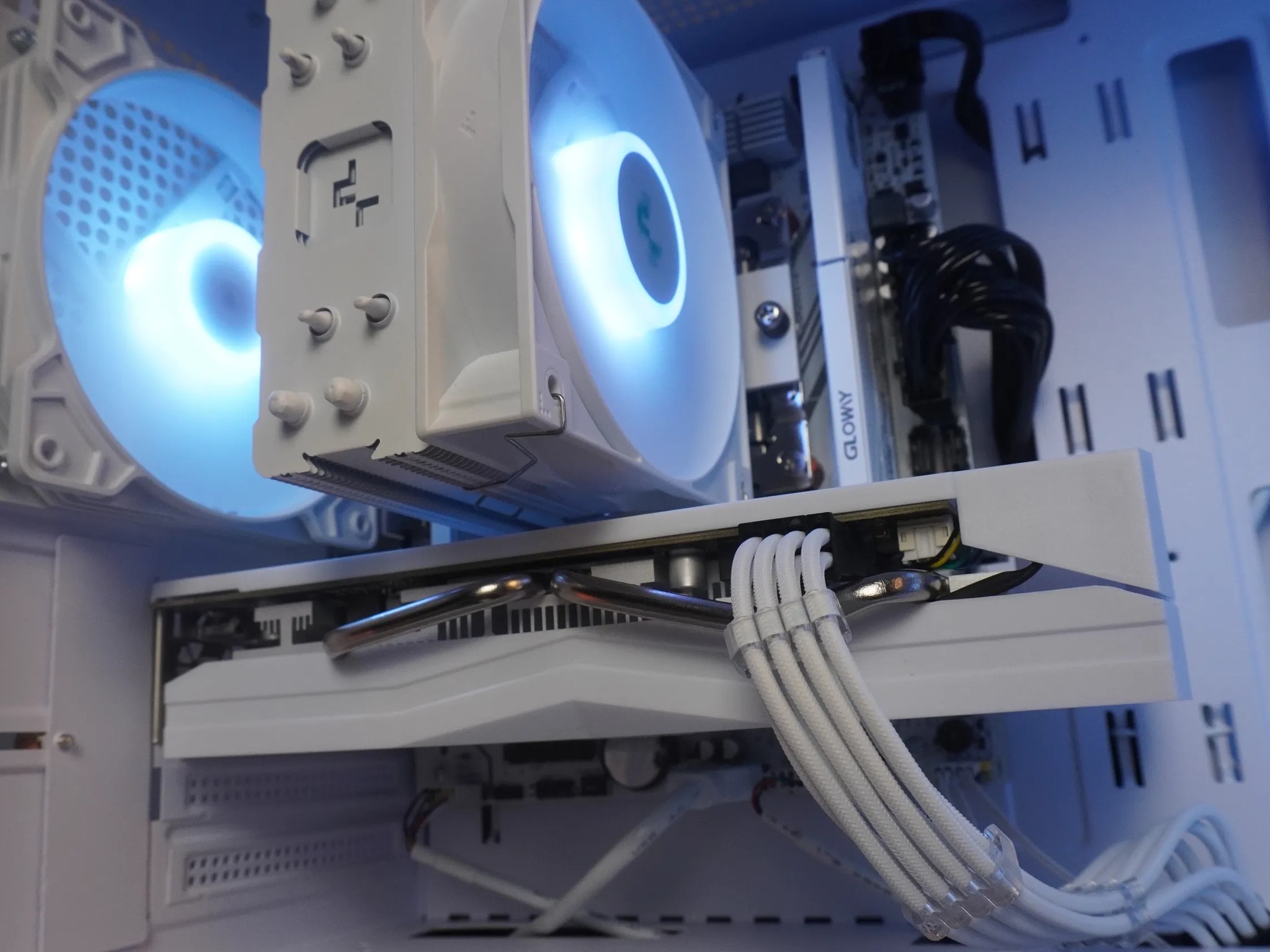 🤍ALL WHITE🤍 Gaming PC 🧡 RX 580 2048SP 💙 Intel Xeon 10 Cores 20 Threads | 16GB | 1TB