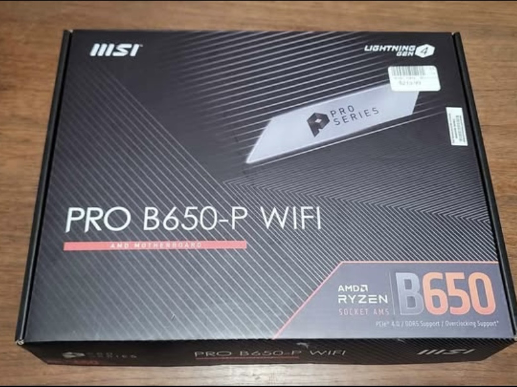 Ryzen 7 7800X3D + B650 - P WiFi MSI