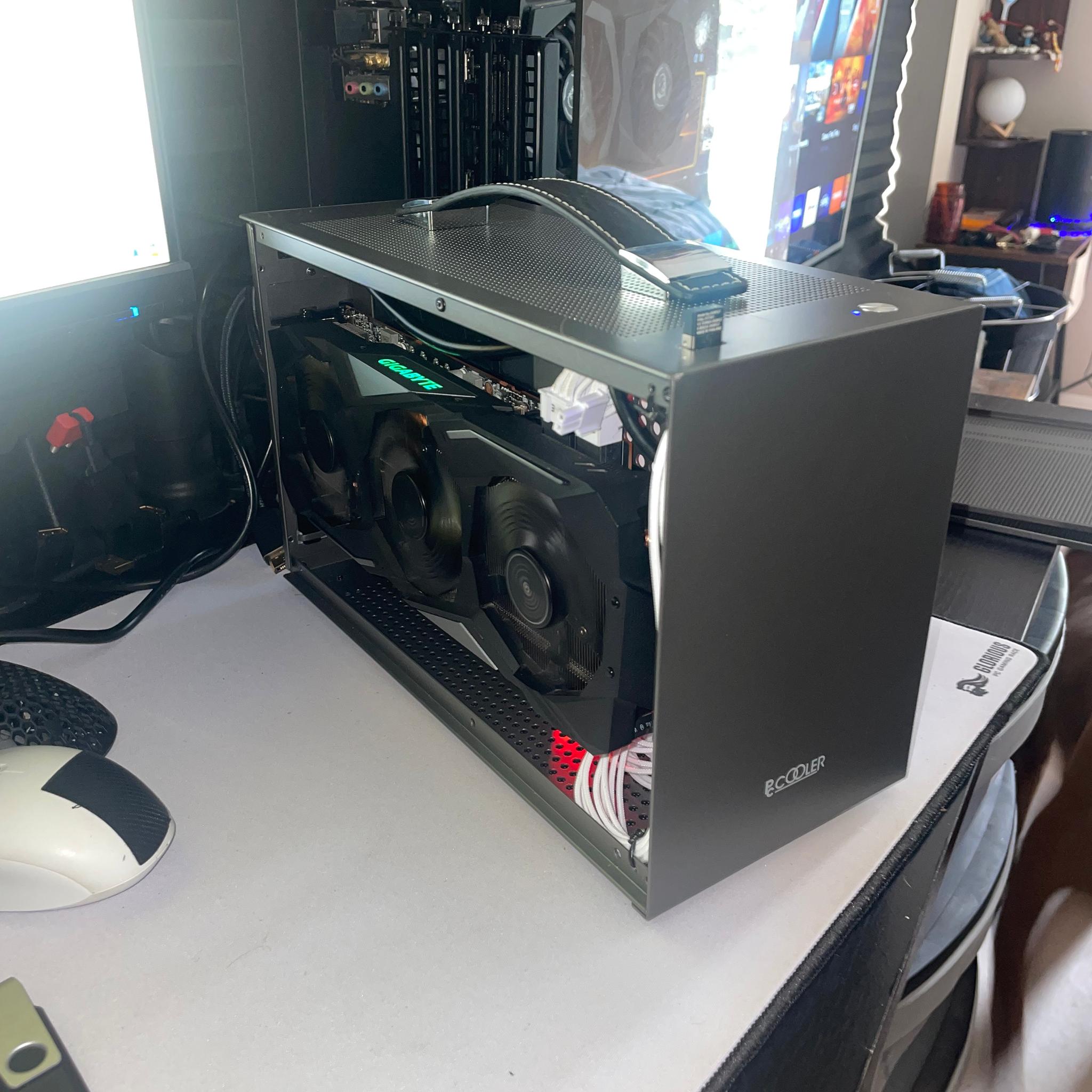 i5-12400 + RX 5700 XT || LGA 1700 ITX SMALL FORM FACTOR Portable w/ Leather Handle