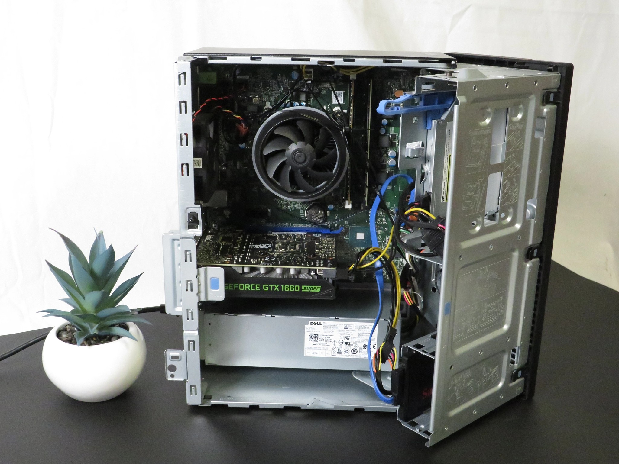 BLACK FRIDAY DEAL! Compact POWER - GTX 1660 Super + i5 9500 + 750 GB SSD + 32 GB DDR4