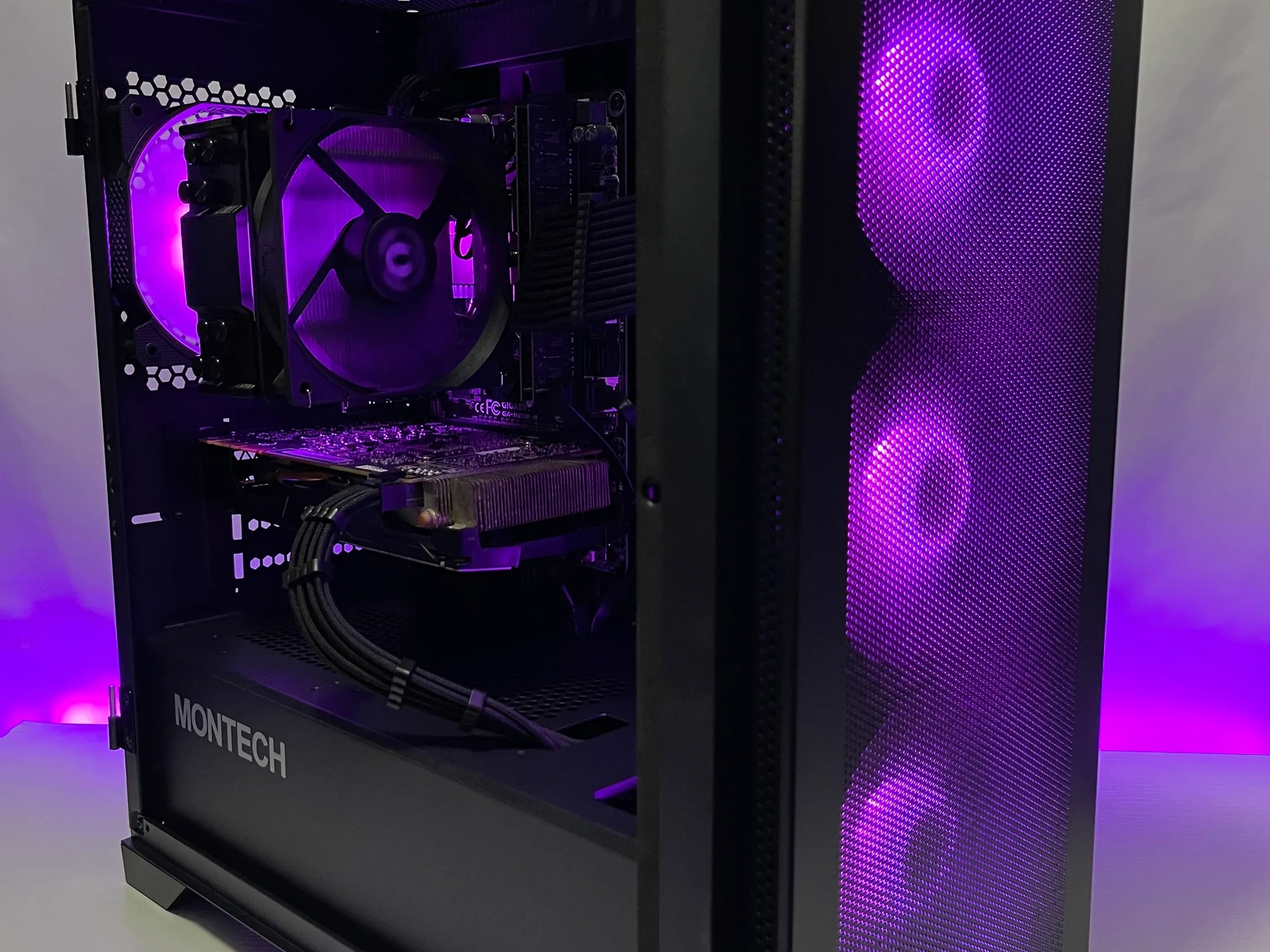 🎮Budget i7 Gaming PC | i7-4770 | GTX 1070 | 16GB RAM | 250GB SSD | 1TB HDD🎮