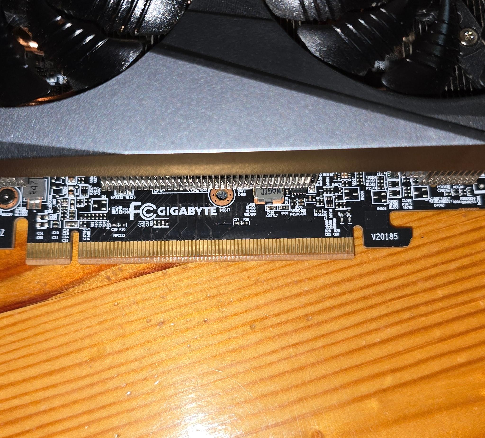 Refurbished GIGABYTE RX 7600