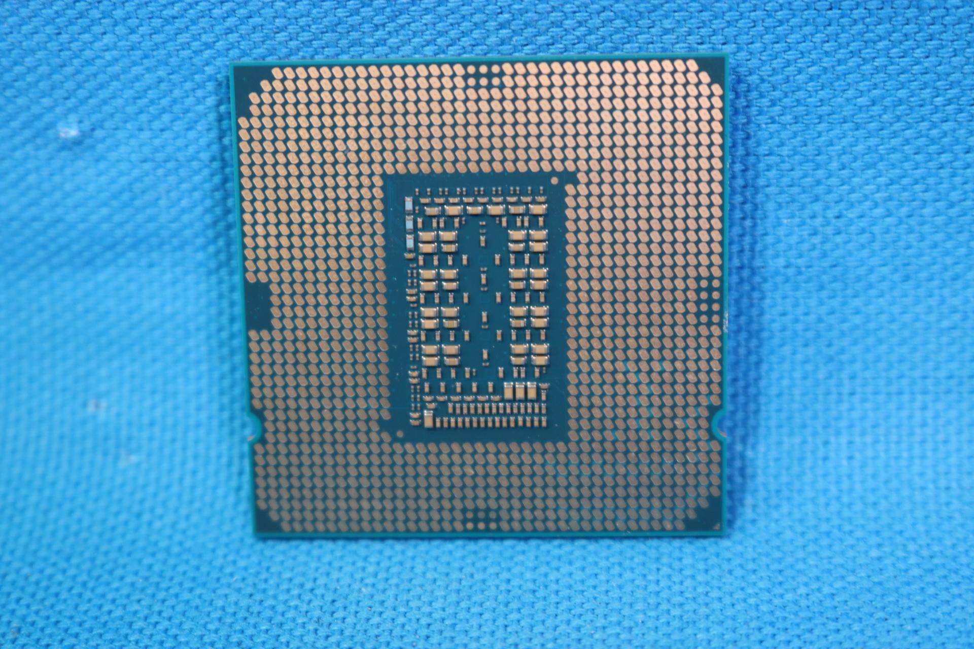 Intel Core i7-11700F 2.50GHz Socket LGA1200 8-Core 16-Thread 16MB Desktop CPU SRKNR