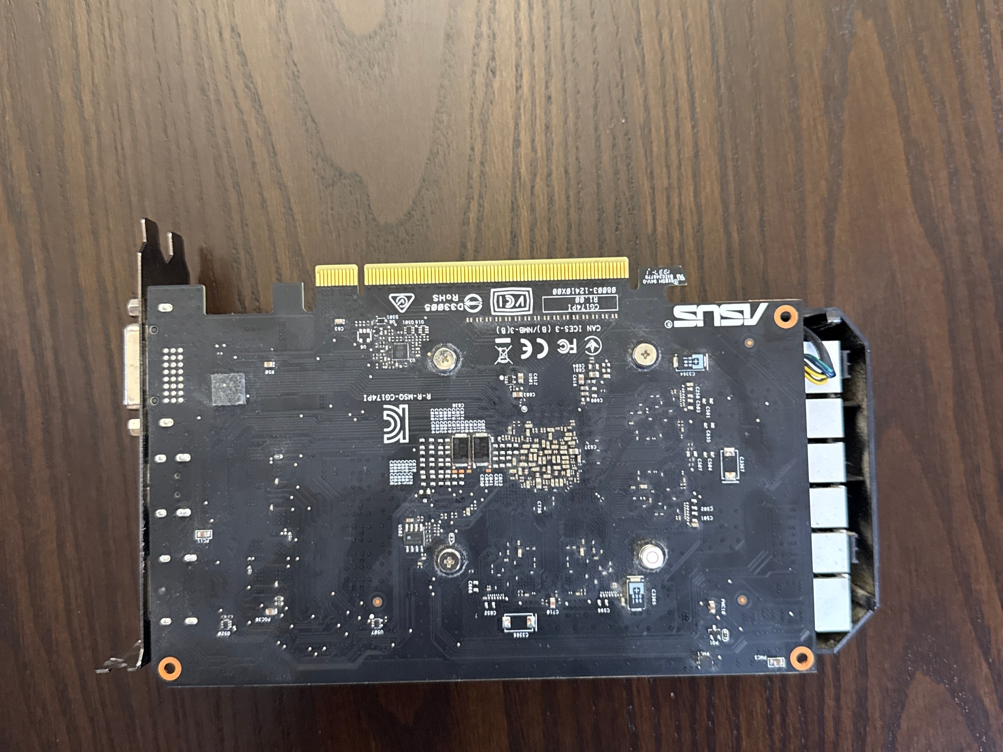 Asus TUF gtx 1650 4g (No pcie connector required)