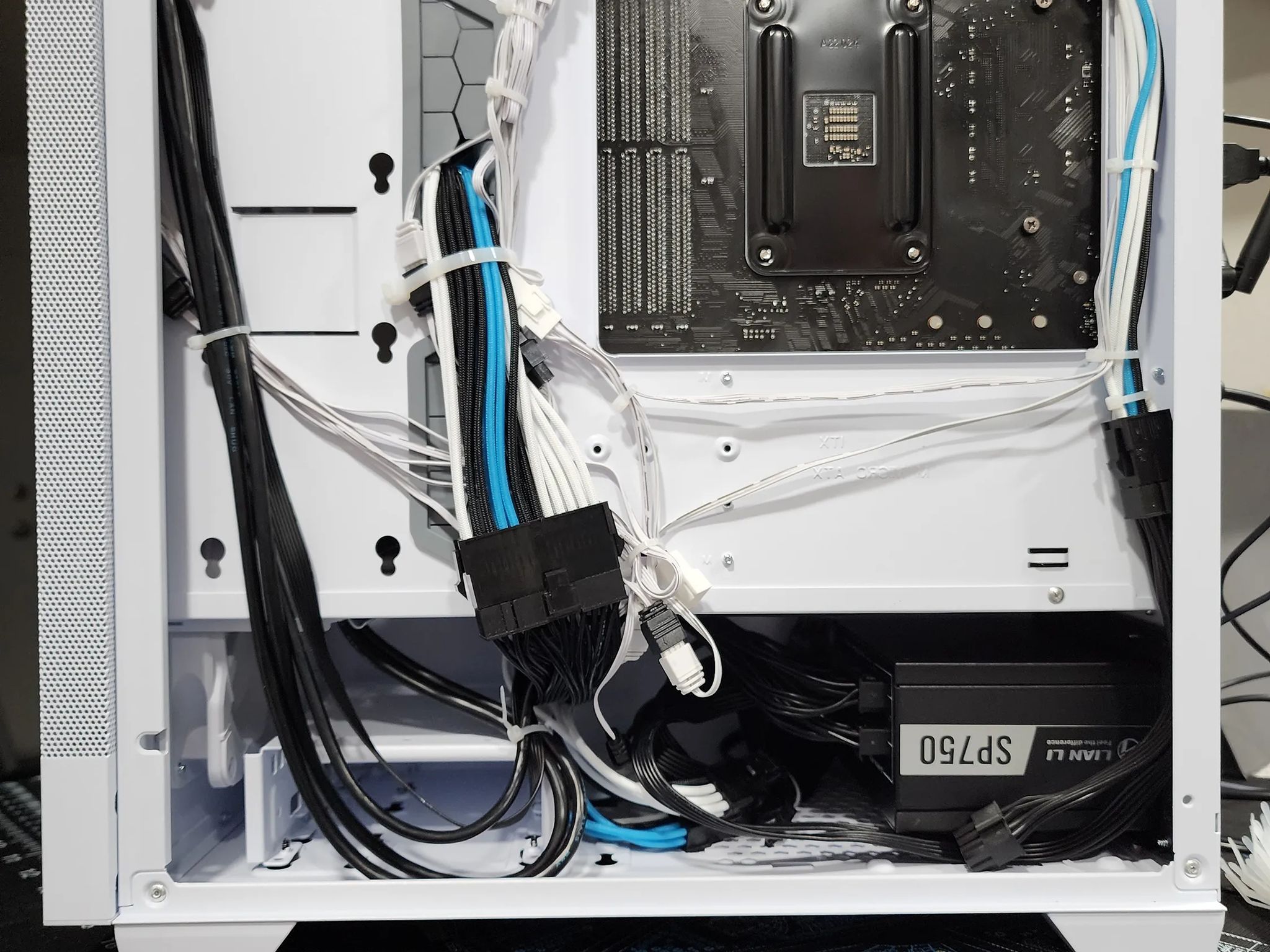 AMD Gaming PC | Ryzen 7 5700X | RX 6700XT | 32GB | 1TB