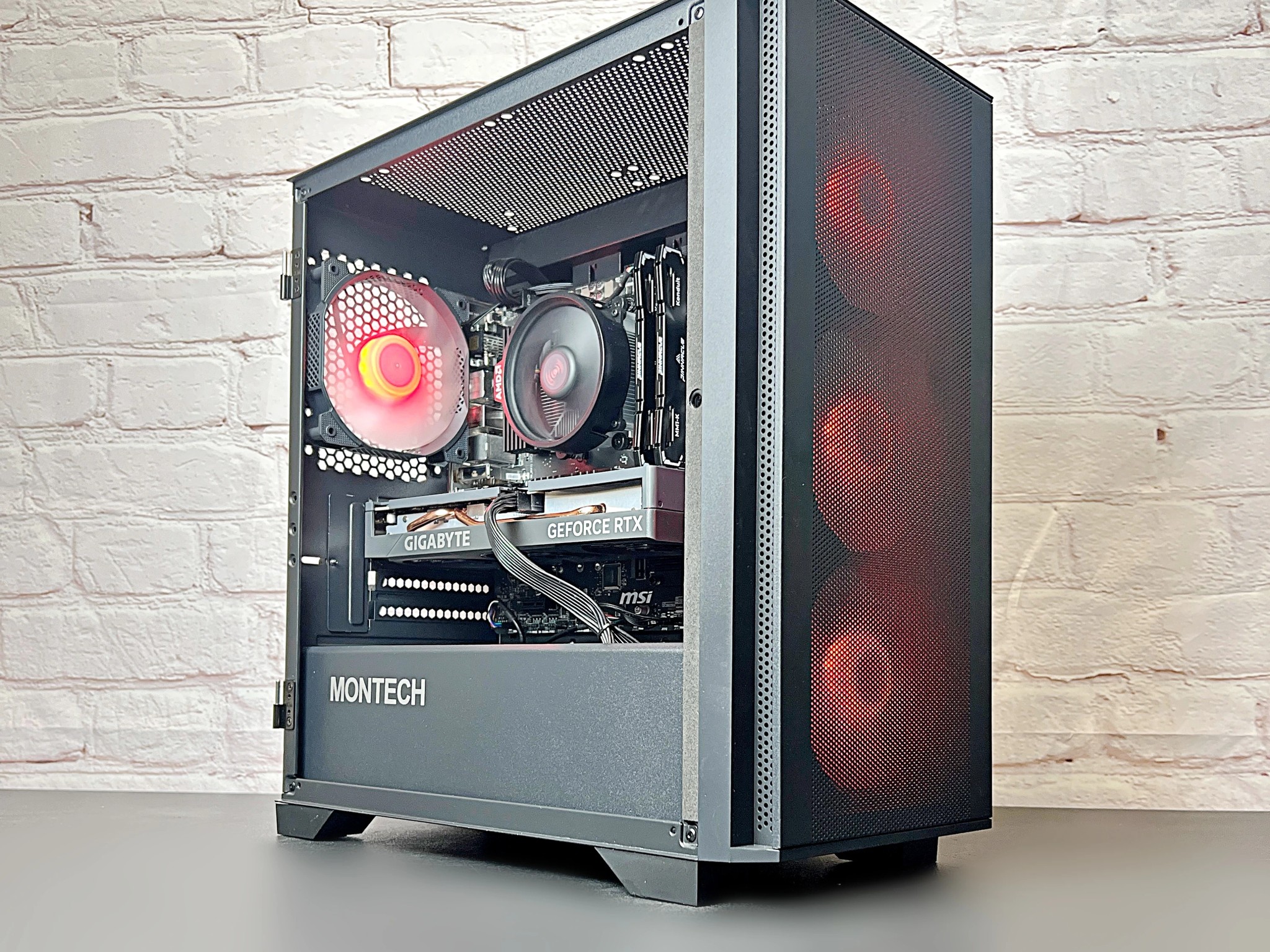 RTX 4060 Ryzen 5 5600 32GB RAM 1TB M.2 Gaming PC