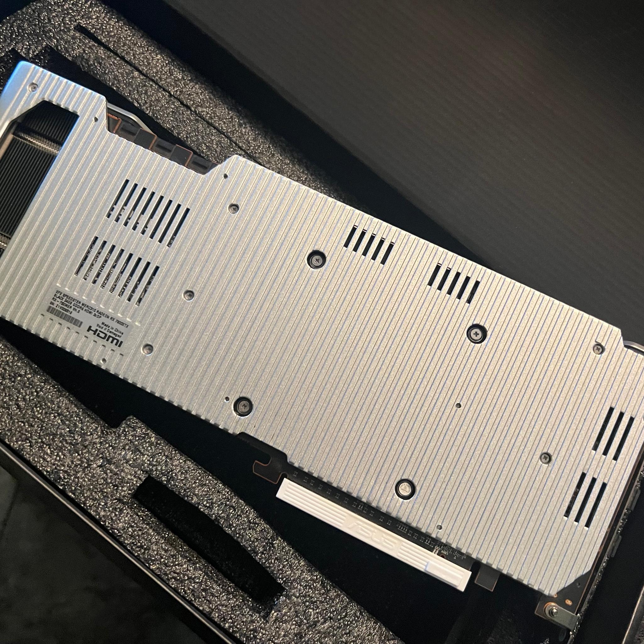 AMD Radeon RX 7900 XTX
