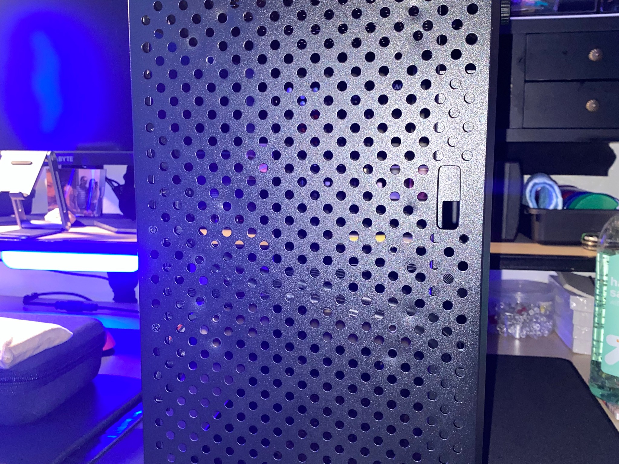 Cooler Master MasterBox Q300L M-ATX PC Case // comes with all case screws and phanteks rgb strip