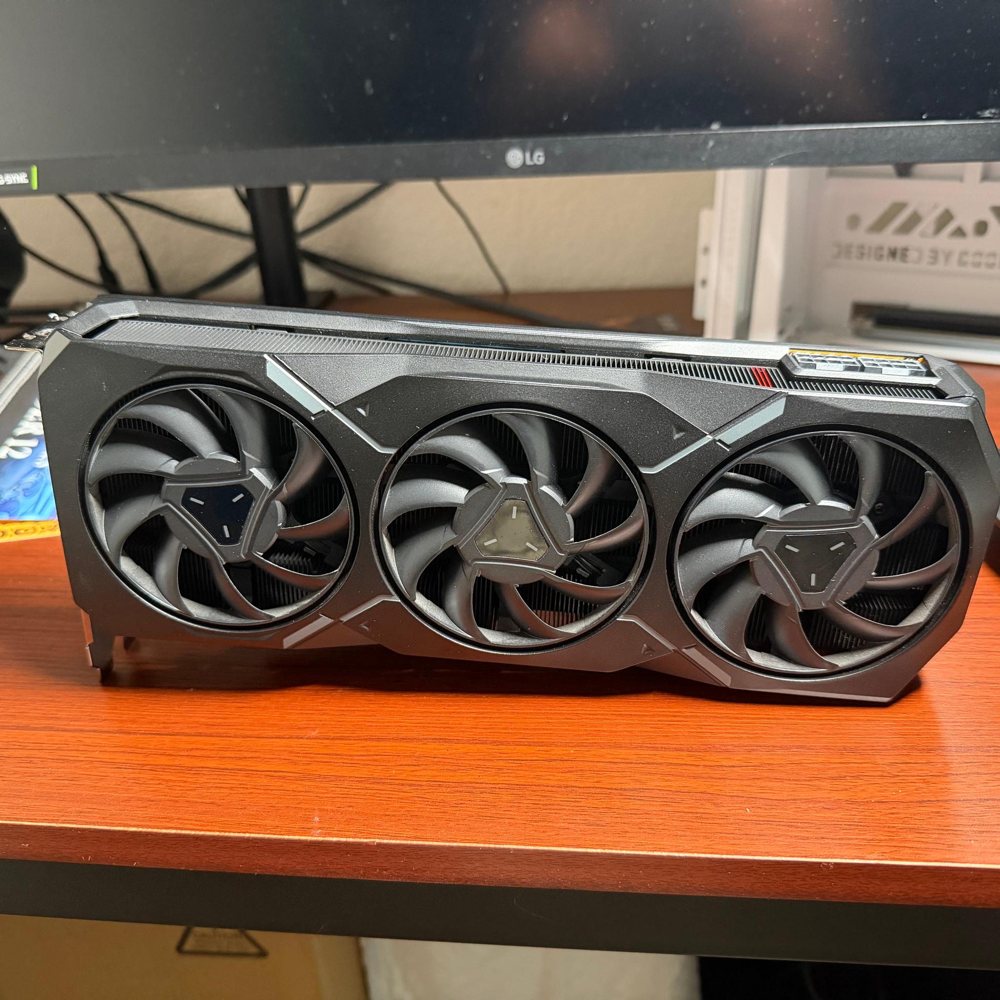 LIGHTLY USED AMD RADEON 7900XT 20GB GDDR6