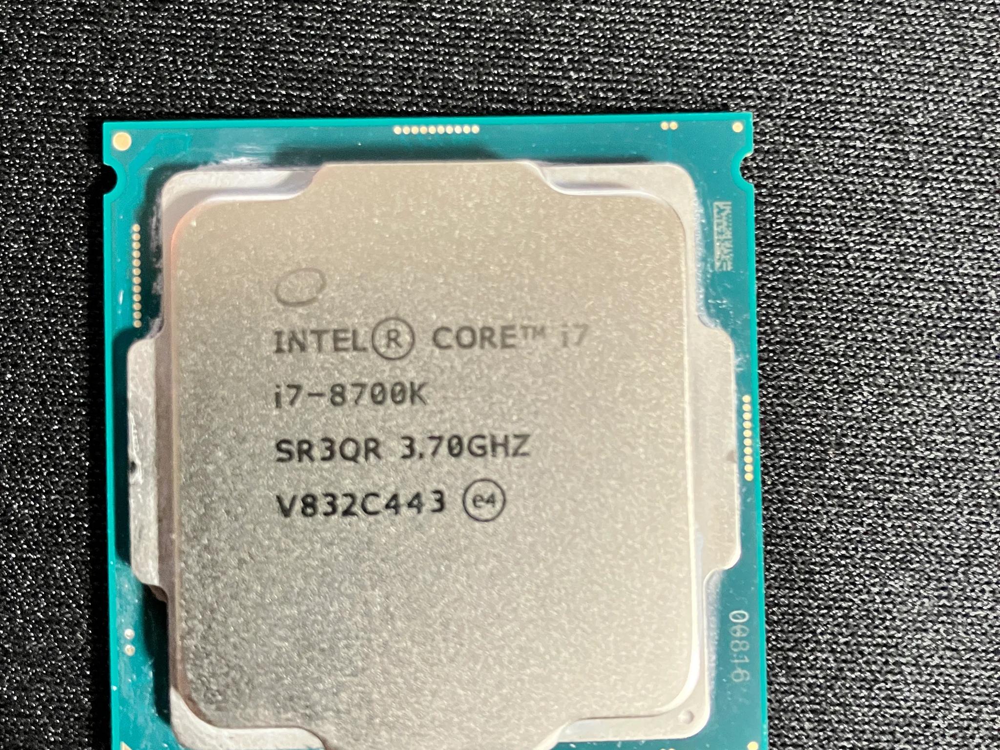 Intel Core i7 - 8700K