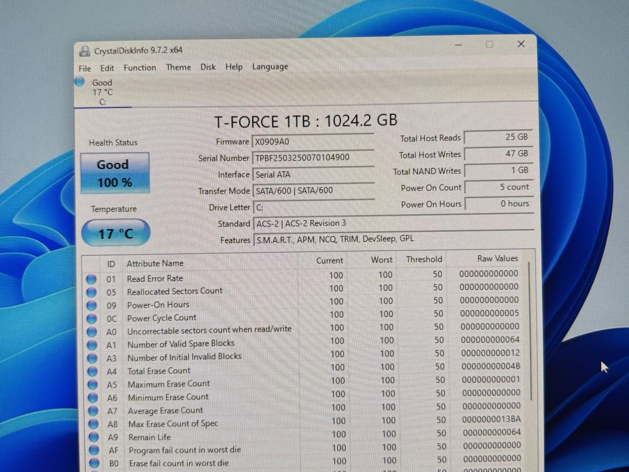 4060, Ryzen 5 5600X Gaming PC 1080p Beast, Small Profile