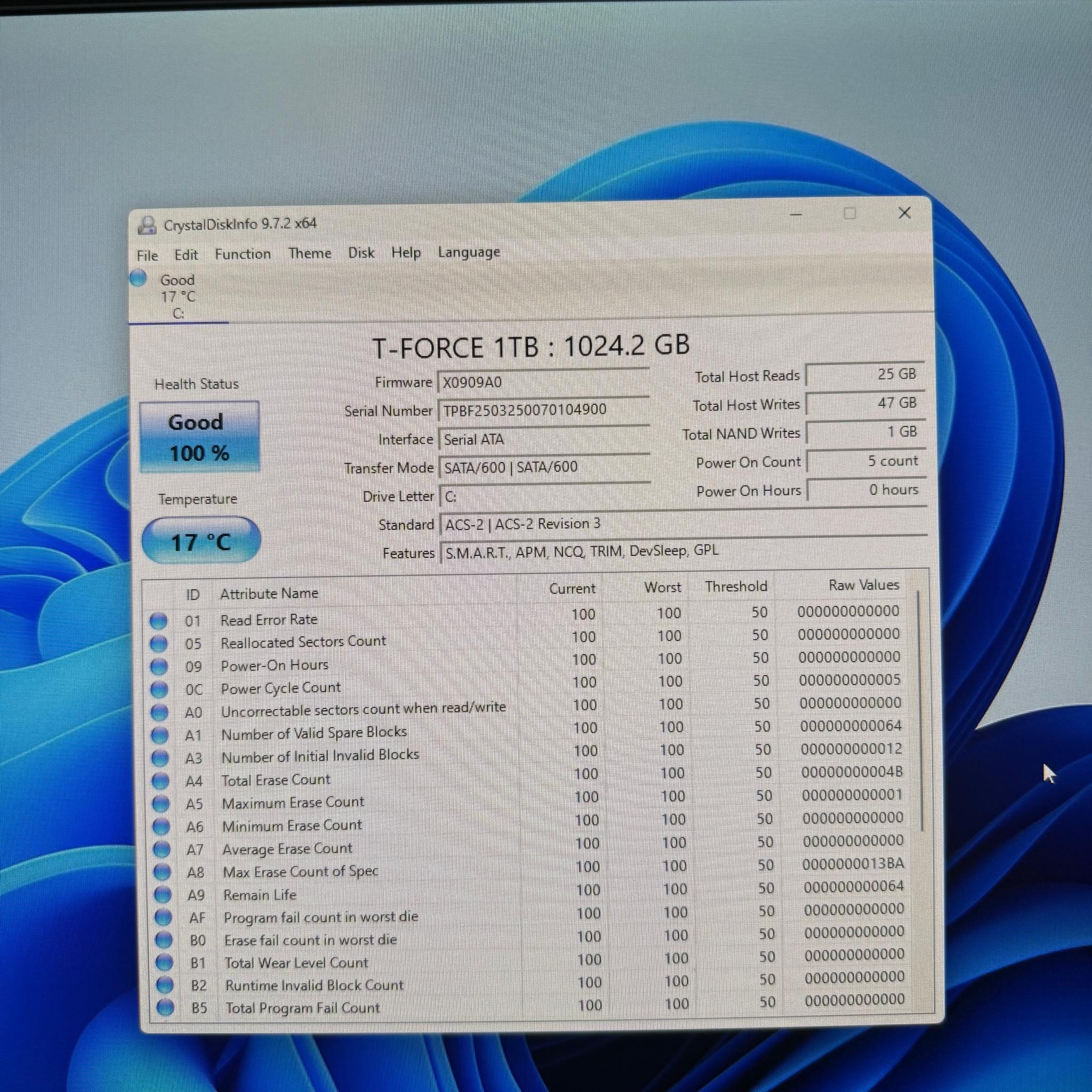 4060, Ryzen 5 5600X Gaming PC 1080p Beast, Small Profile