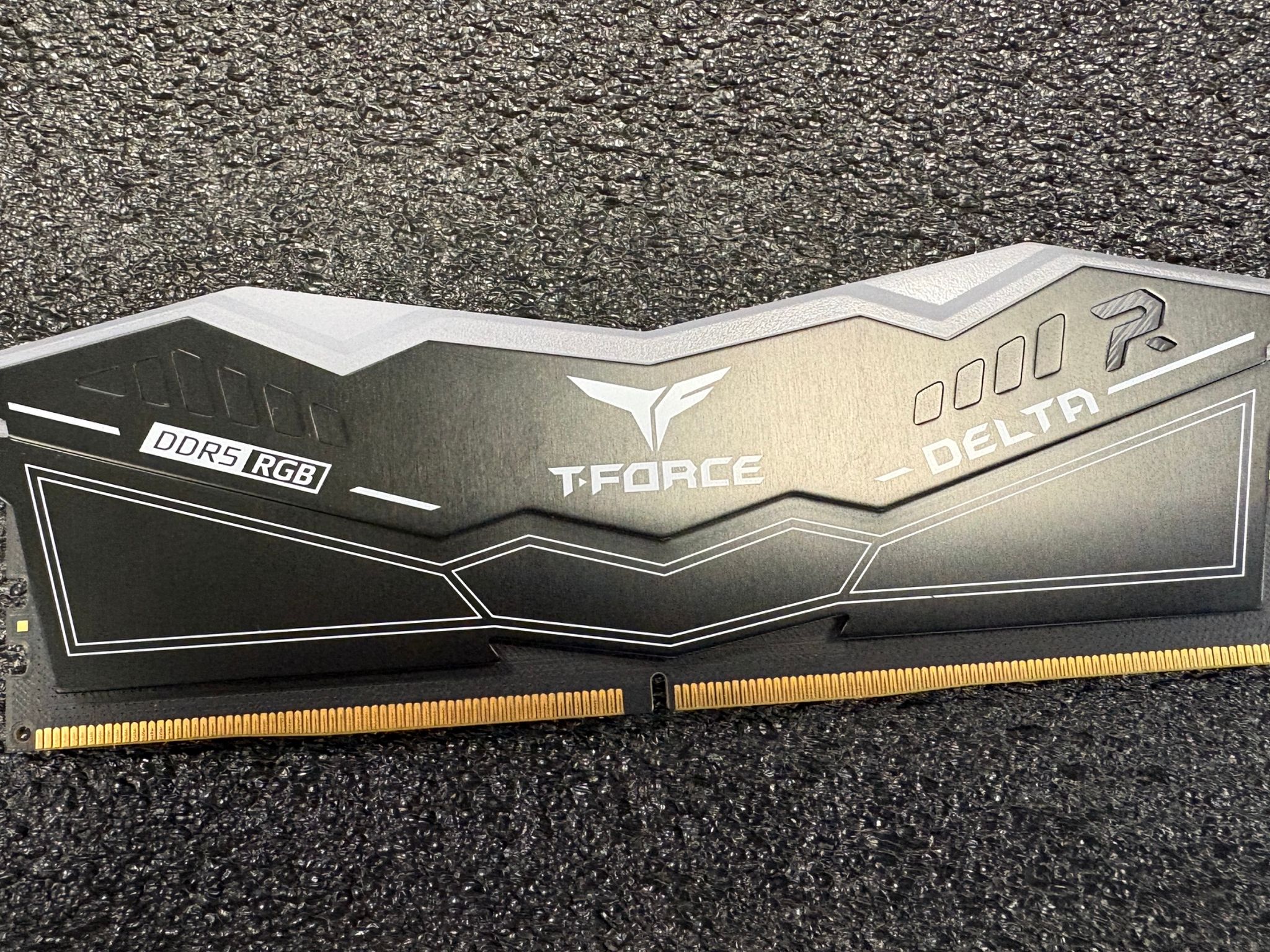 TEAM GROUP T-FORCE DELTA 16GB (1x16GB) DDR5 5600MHZ-FF3D516G5600HC36BBK - Desktop Memory