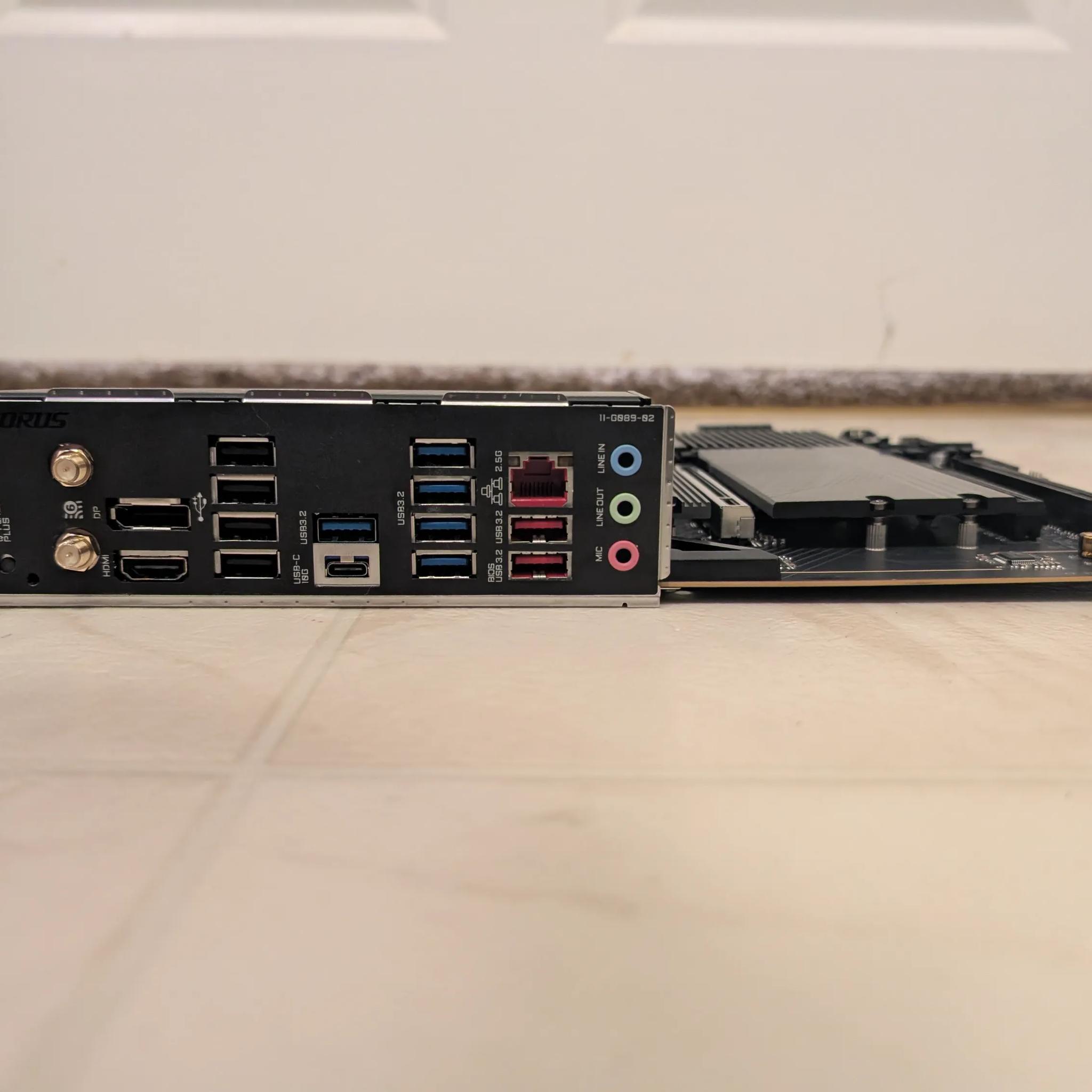 GIGABYTE B650 AORUS ELITE AX ATX AM5 (DDR5, PCIe 5.0)