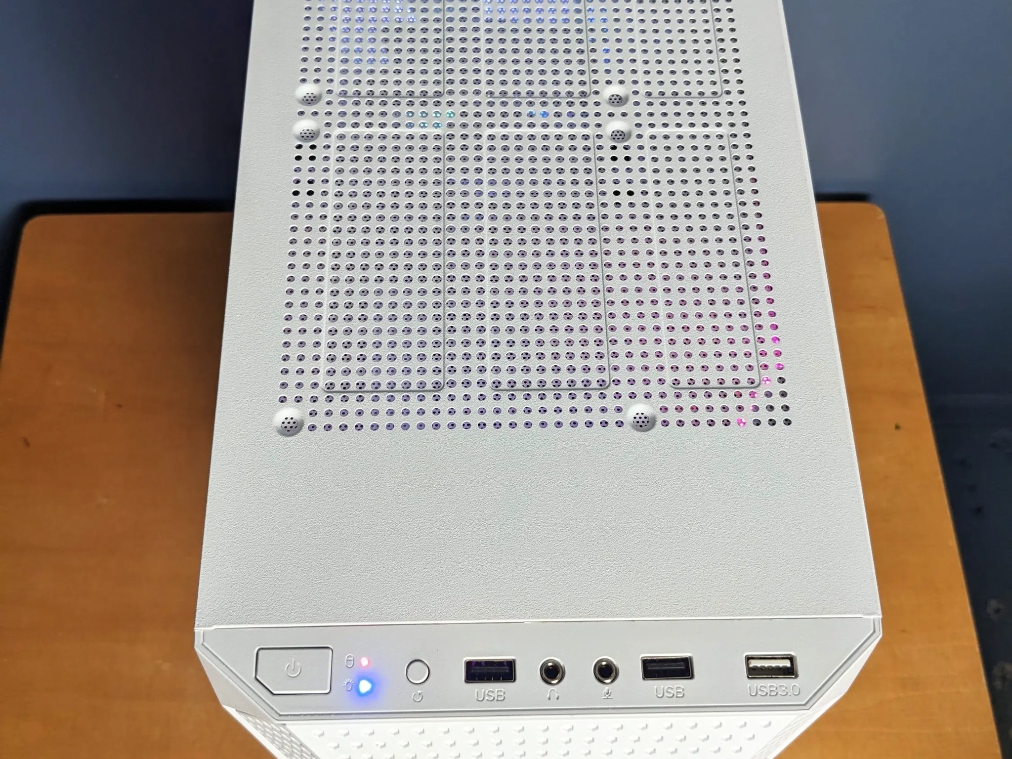 ⚡White Lightning⚡ i5-10400f, RTX 2070, 16GB DDR4 RAM, 1TB SSD M.2, White Case, RGB, Windows 11 Pro