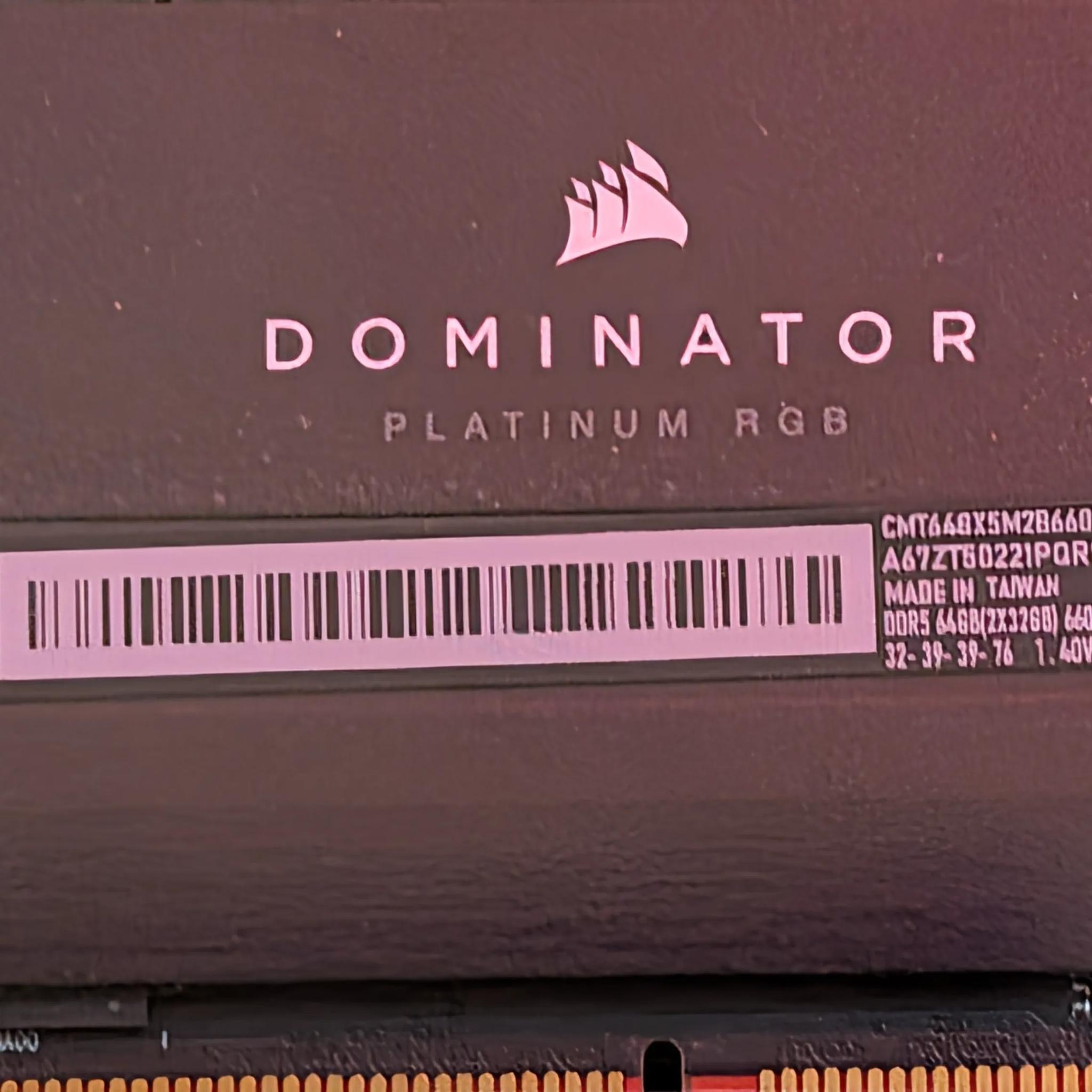 CORSAIR DOMINATOR PLATINUM RGB DDR5 RAM 64GB (2x32GB) 6600MHz CL32 Intel XMP - (CMT64GX5M2B6600C32)