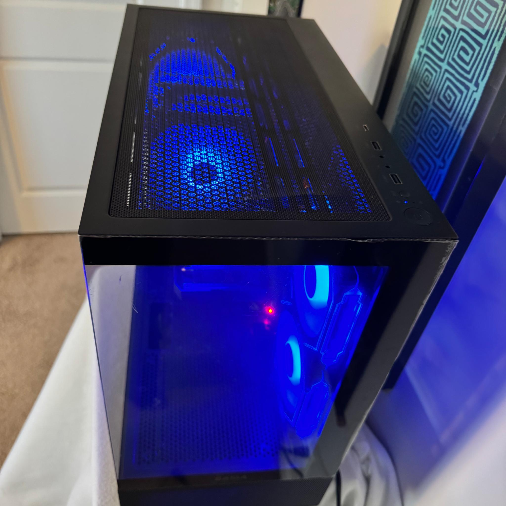 i7 9700 32 GB RX 6600 Gaming System