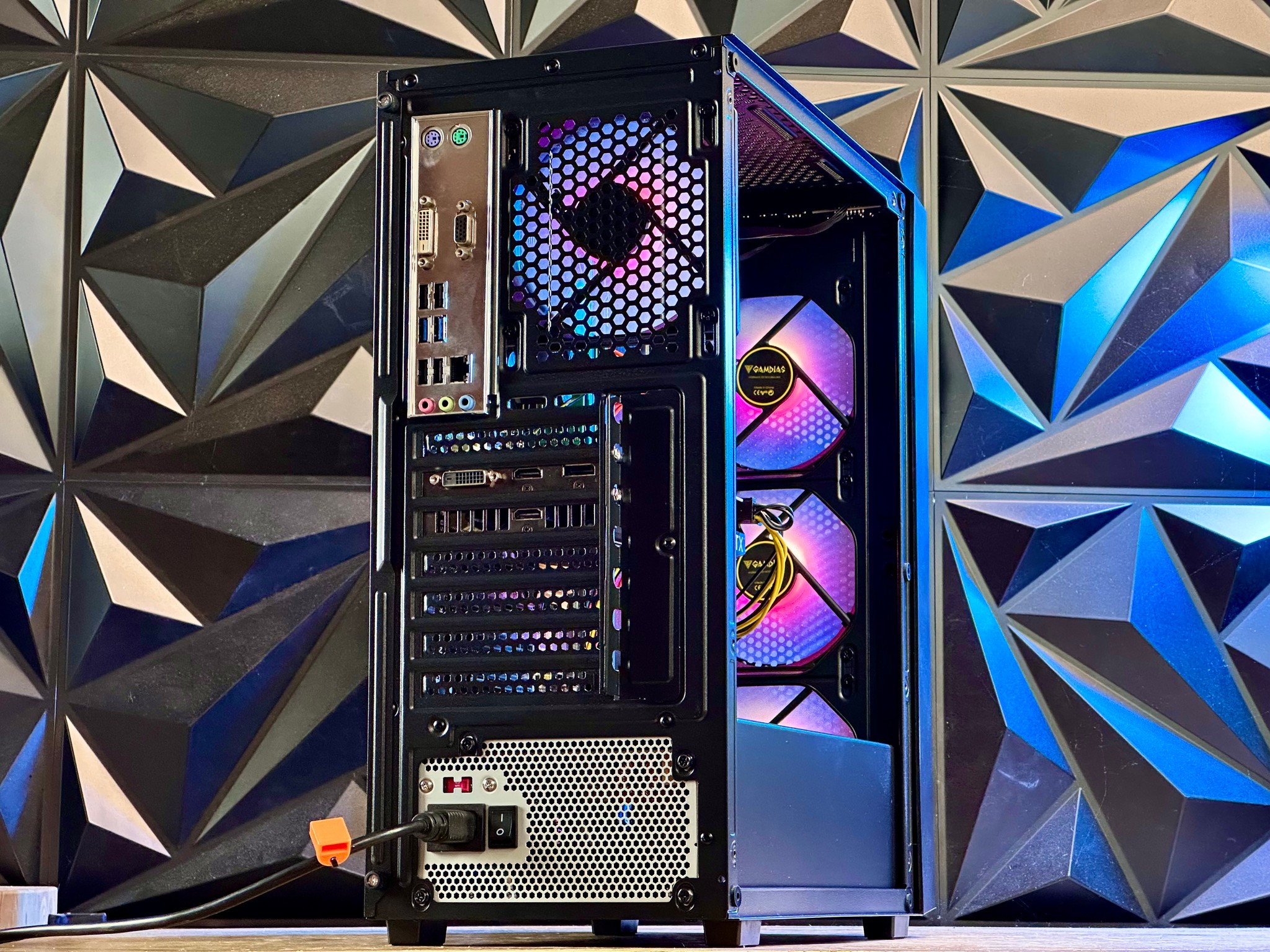 Nvidia RTX 5060 | Intel core i7 3.4ghz | 32GB RAM | SSD+1TB | Wi-Fi/BT | Win 11 - Custom Gaming PC
