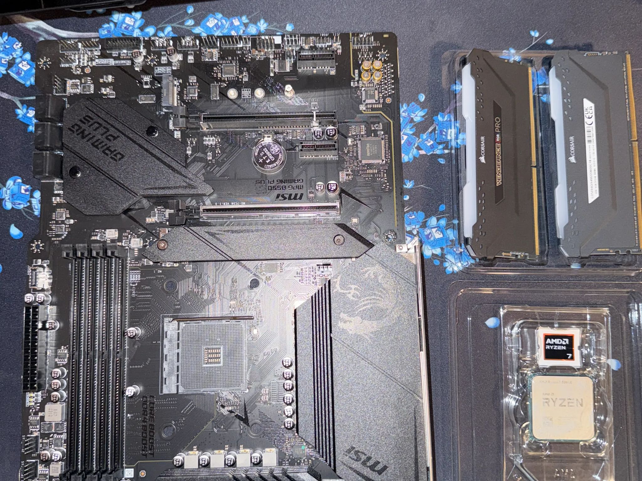 Ryzen 7 5800X + MSI B550 Gaming Plus + Corsair Vengeance 2x32GB 3600MHz