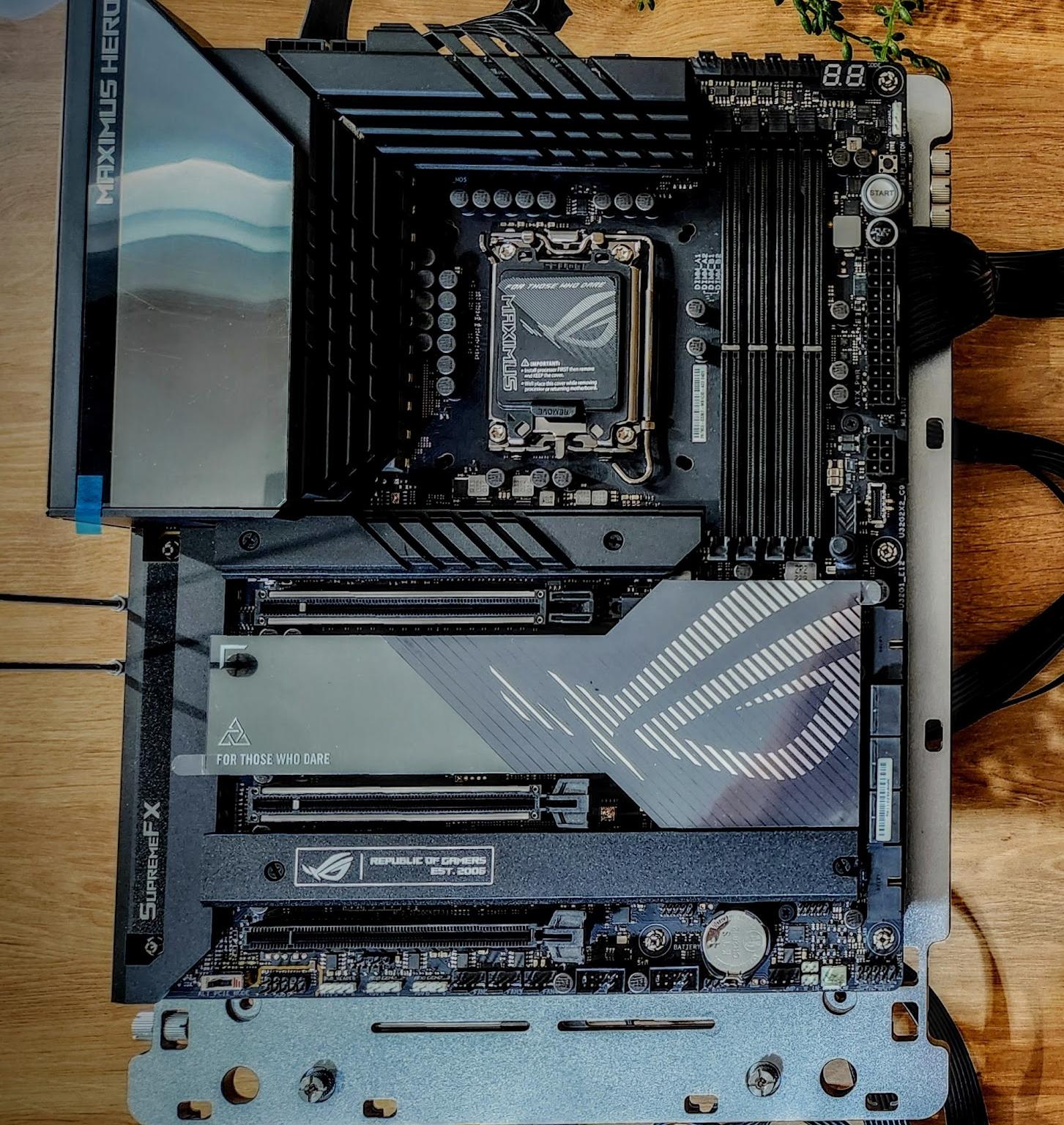 ASUS ROG Maximus Z790 Hero Wi-Fi 6E LGA 1700 (Intel 12th & 13th gen)