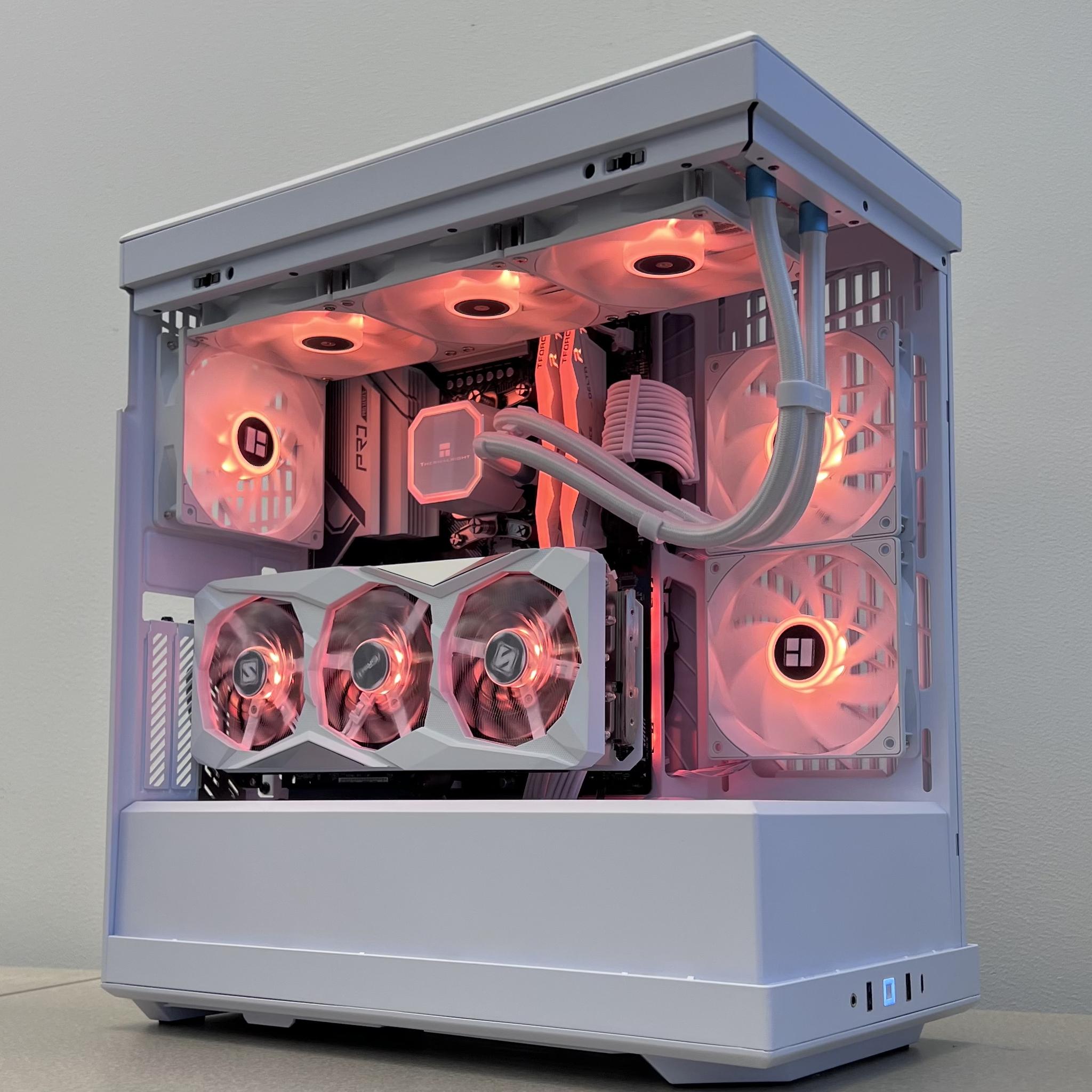 ❄️❄️GLACIER❄️❄️RX 7900 GRE 16 GB🧊RYZEN 7 7700X🧊32 GB DDR5🧊1 TB GEN 4🧊WIFI🧊WINDOWS 11