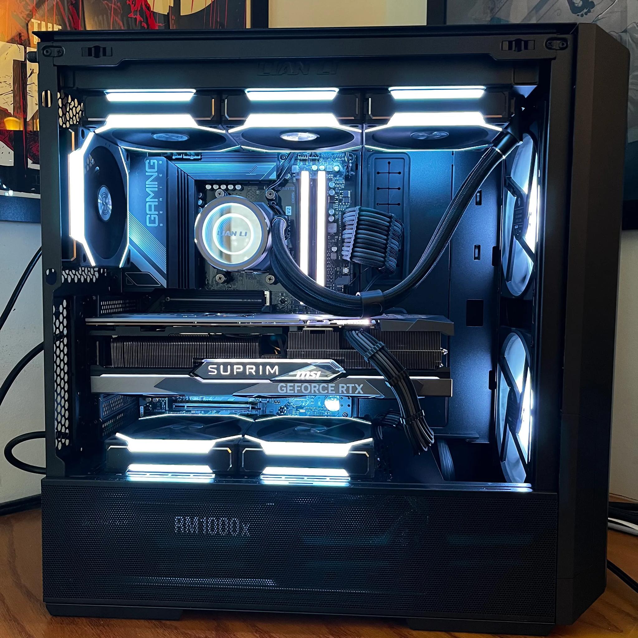 Gray Wolf - RTX 4080 | Ryzen 7 7700X | 32GB @ 6000 MT/sec | 4TB storage | 1000W PSU