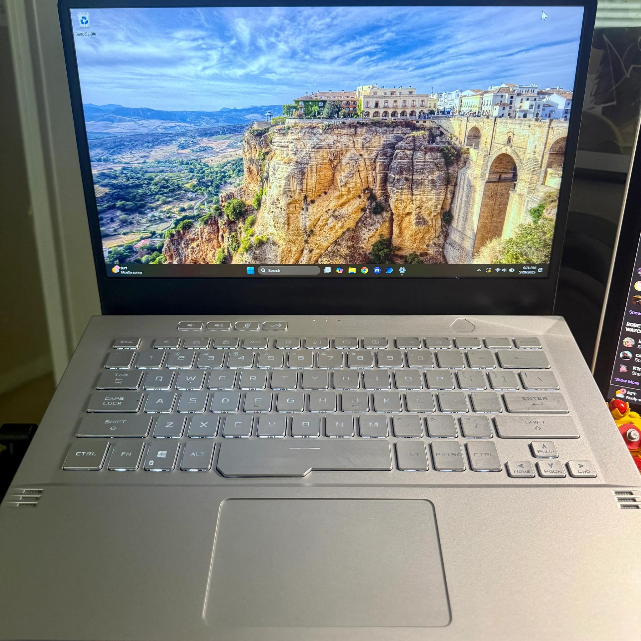 ASUS ROG Zephyrus G14 | 144Hz FHD | Ryzen 9 5900HS | 40GB RAM | 1TB SSD | NVIDIA RTX 3060