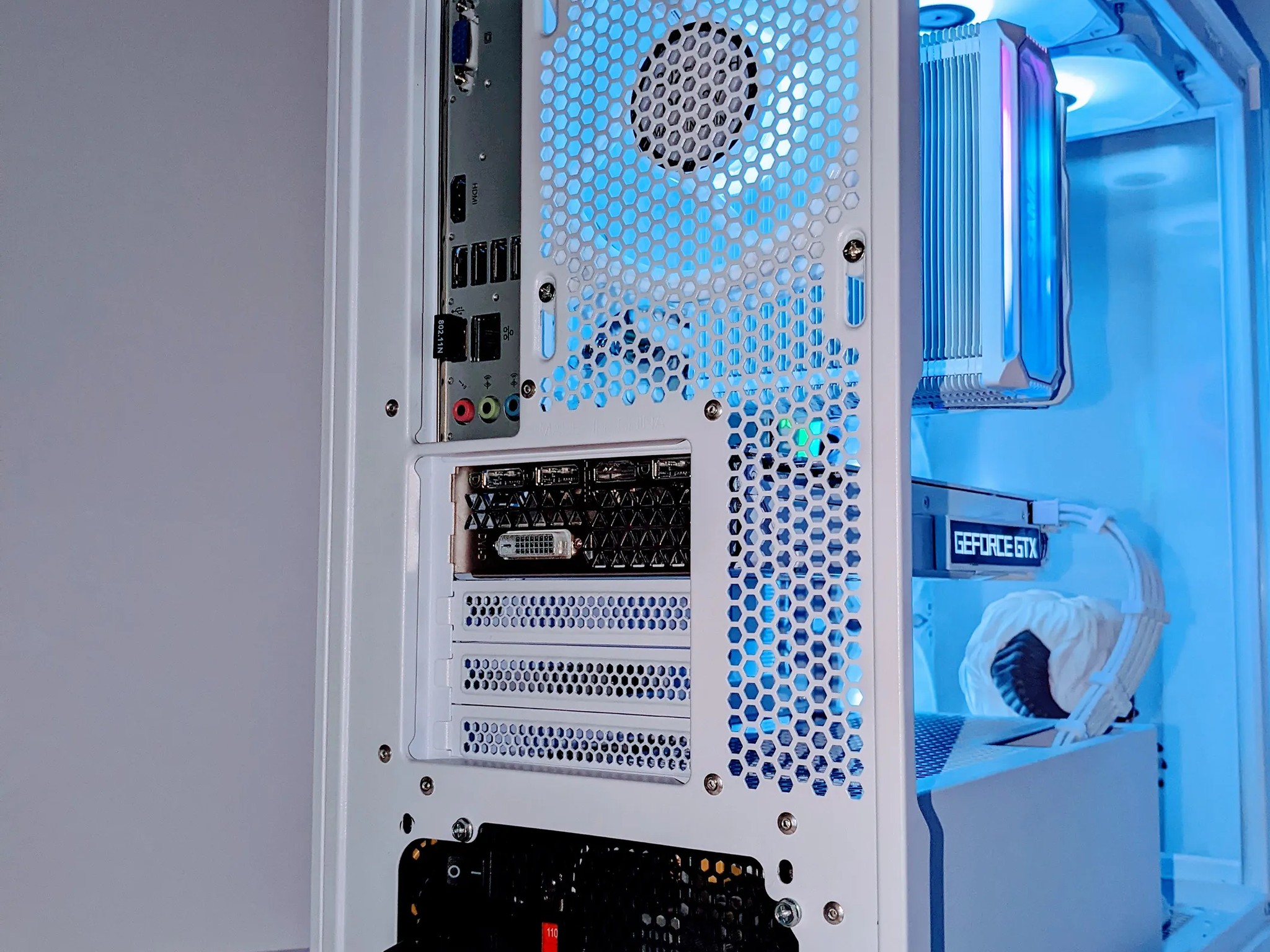 Blizzard King🧊👑| I7-7700| GTX 1080 8GB| 16GB Gloway RGB DDR4| 1TB NVMe SSD| Windows 11 Pro