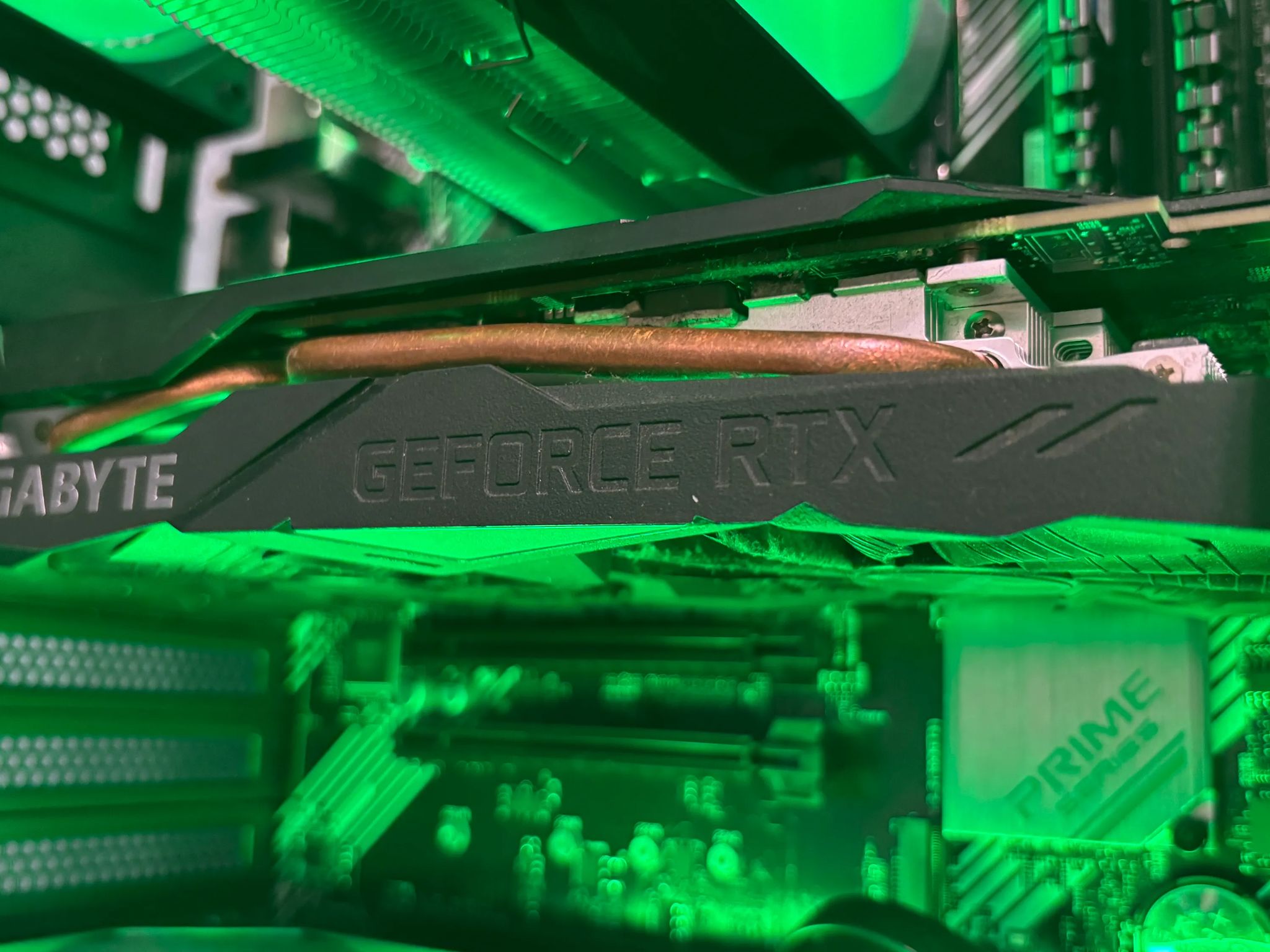 Fish Tank RTX Gaming PC