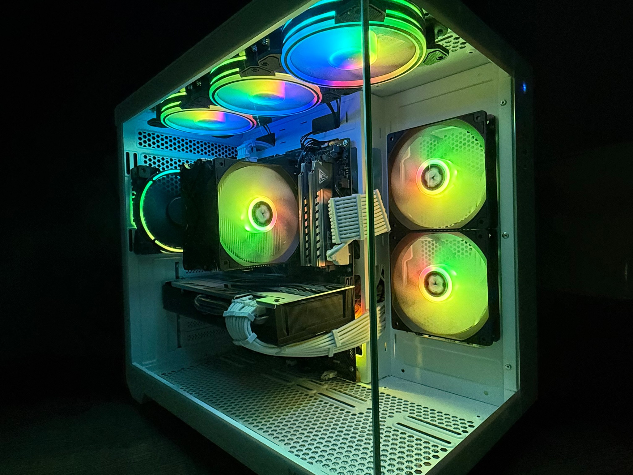 Gaming PC – Ryzen 7 | Sapphire Nitro 8GB GPU | 32GB RAM | Samsung 970 500GB NVMe SSD