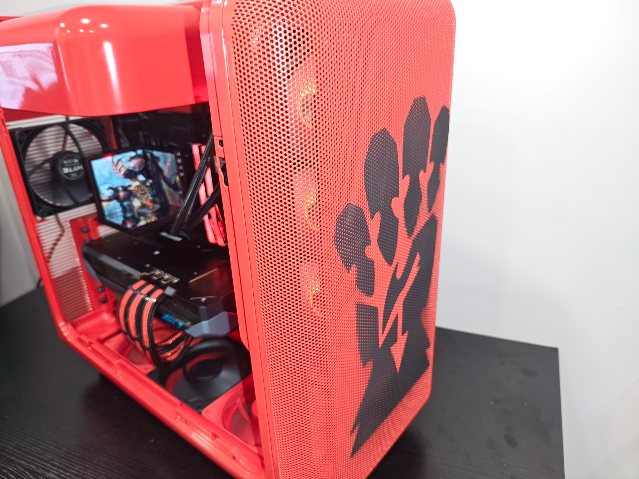 ELITE Performance CUSTOM WARHAMMER 40k GAMING PC, 9070XT, 4 TB nvme, 48 GB ddr 5 ram!