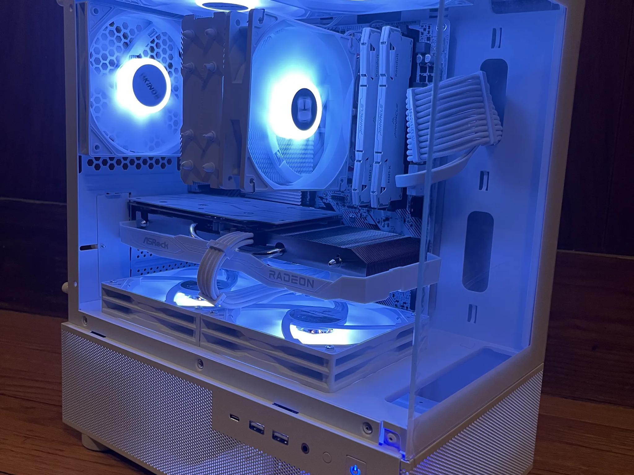 All White | RX 6600 | Ryzen 5 5600X | 32GB RAM | 1TB