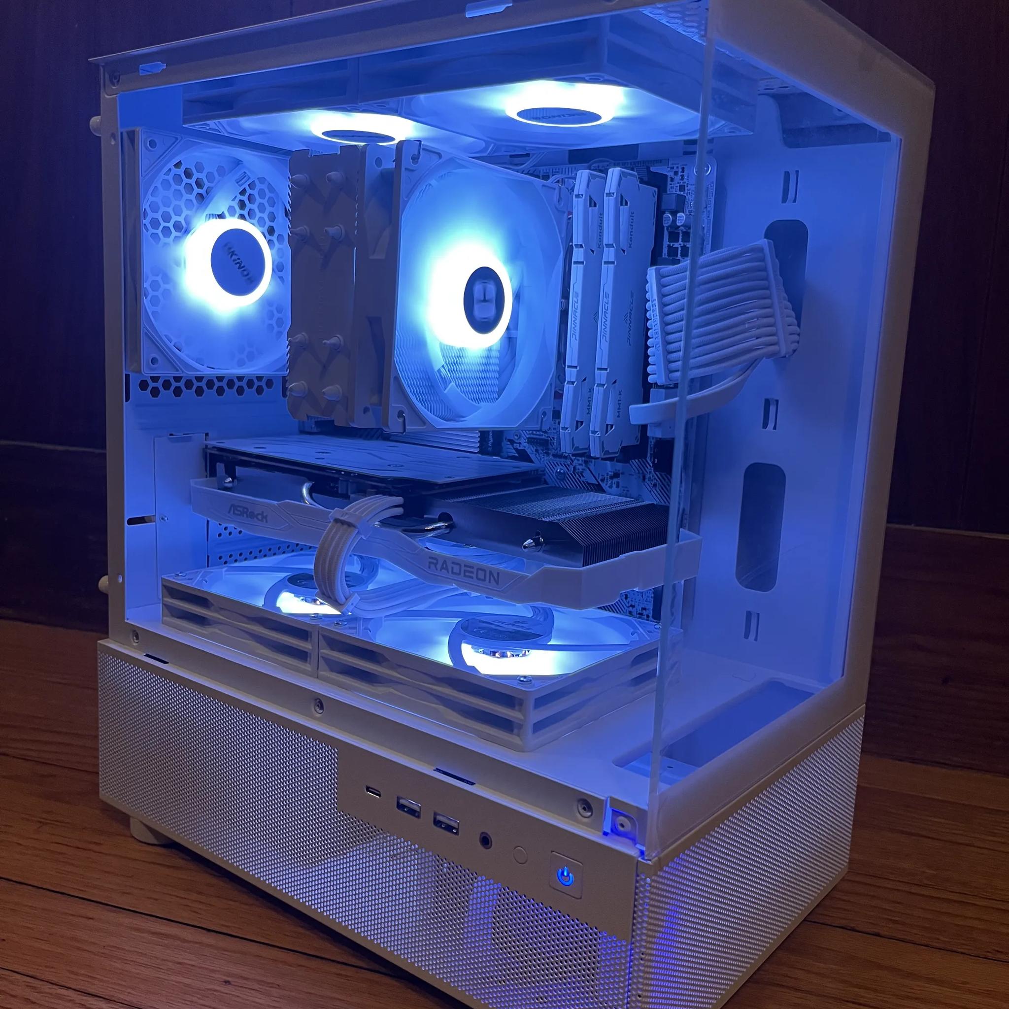 All White | RX 6600 | Ryzen 5 5600X | 32GB RAM | 1TB