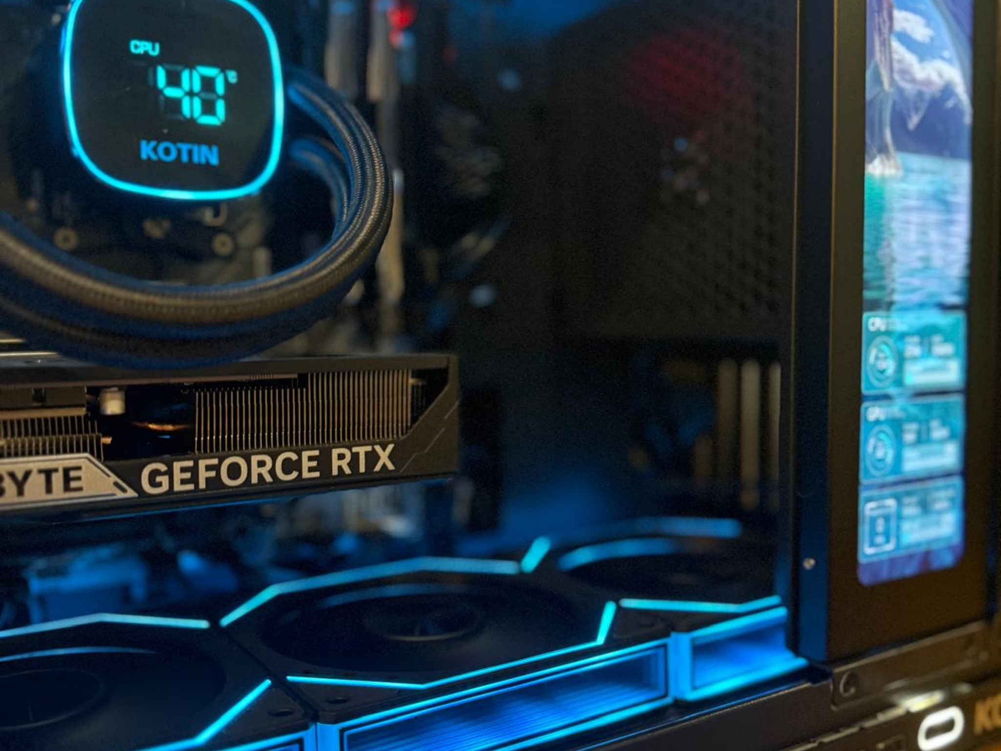 KOTIN Gaming Pc - RTX 5060 8GB - Ryzen 7 9700X - 32DDR5 - 1TB SD - Built-in Display