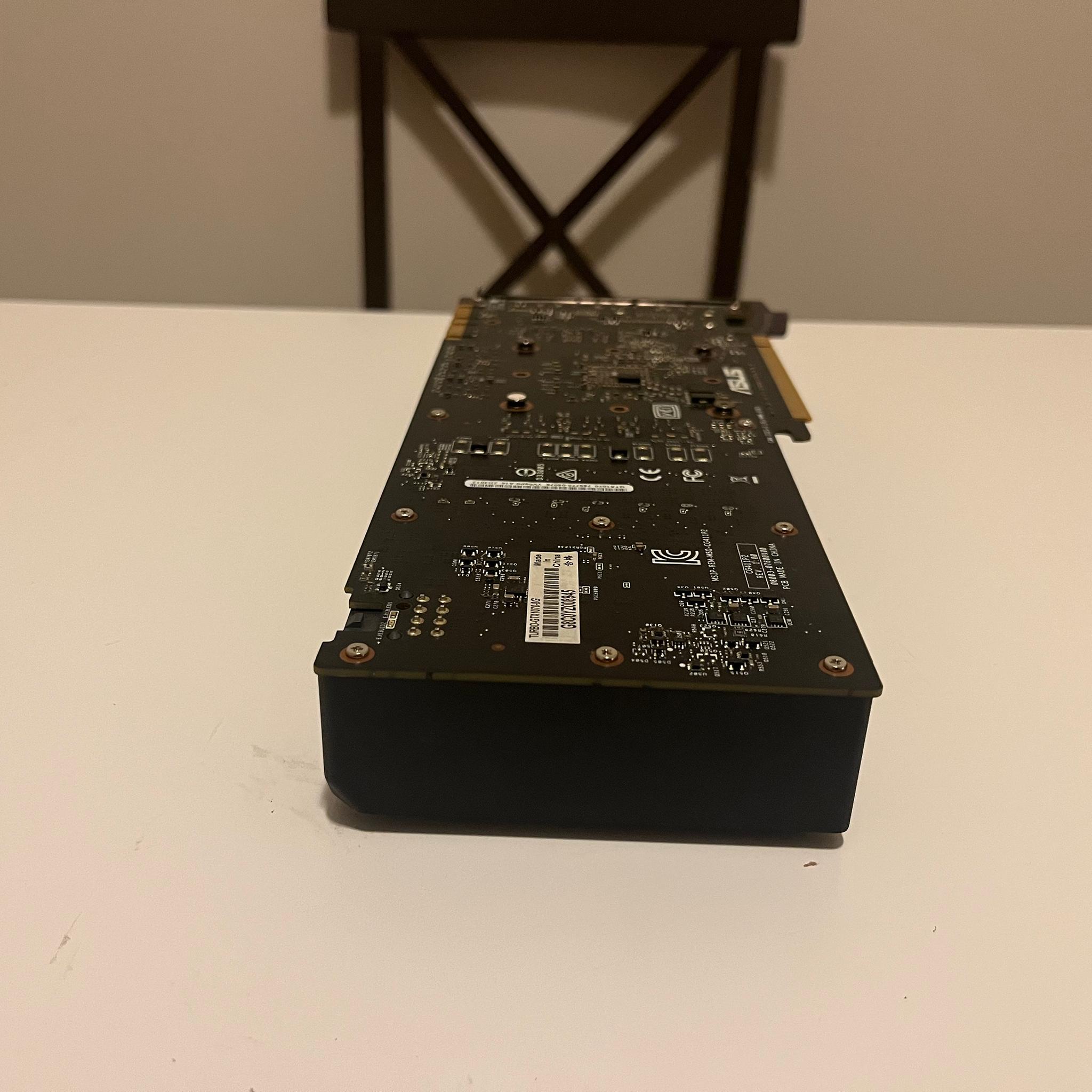ASUS Turbo 1070 8GB