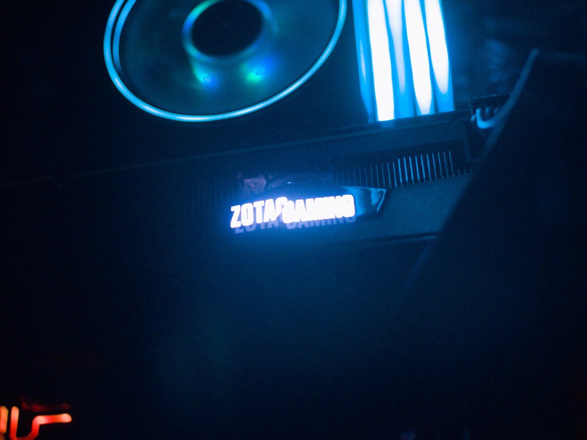 FULL GAMING PC - 2080 ti, Ryzen 7 5700X, 32GB RAM, 600w PSU, B450 AORUS MOBO