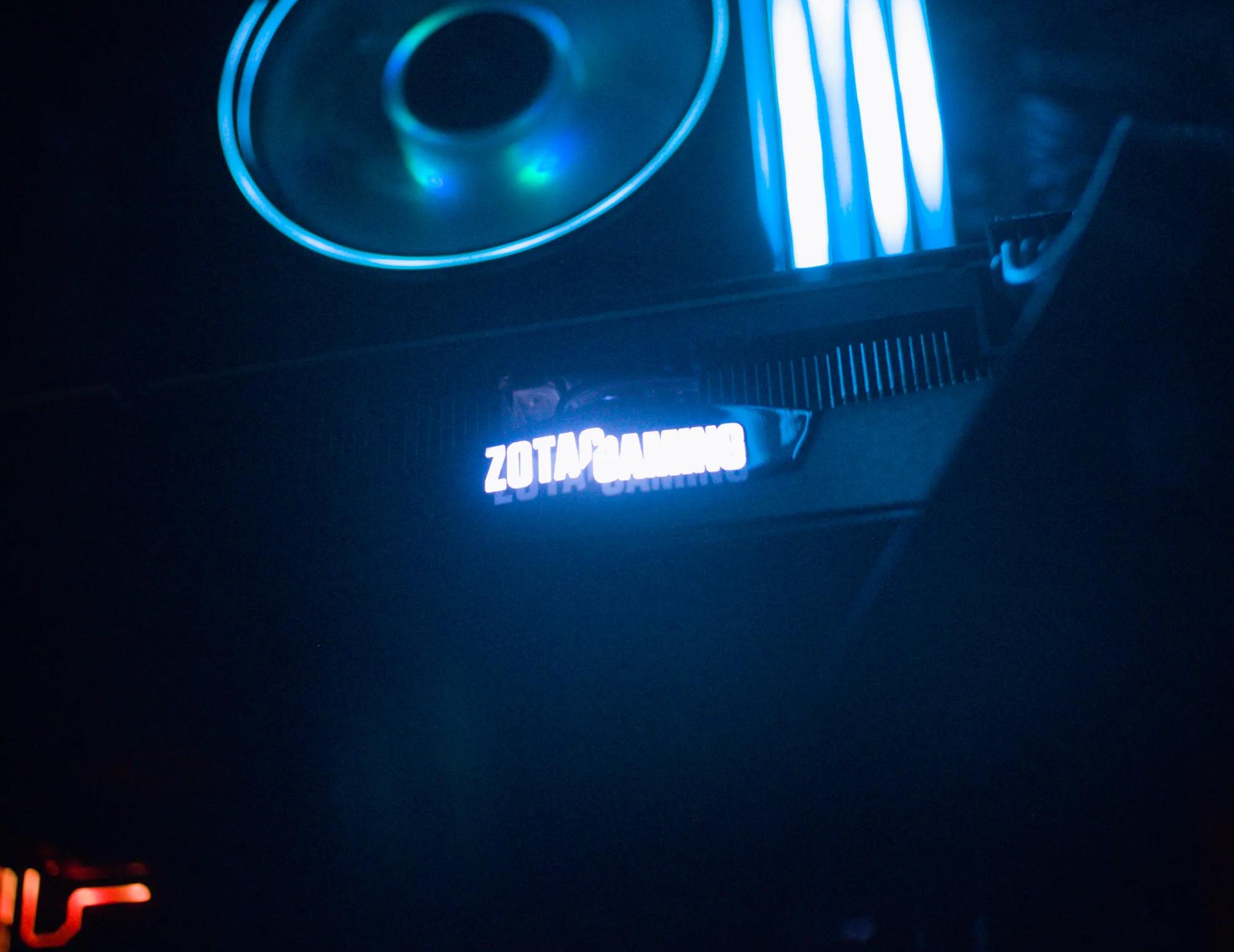 FULL GAMING PC - 2080 ti, Ryzen 7 5700X, 32GB RAM, 600w PSU, B450 AORUS MOBO