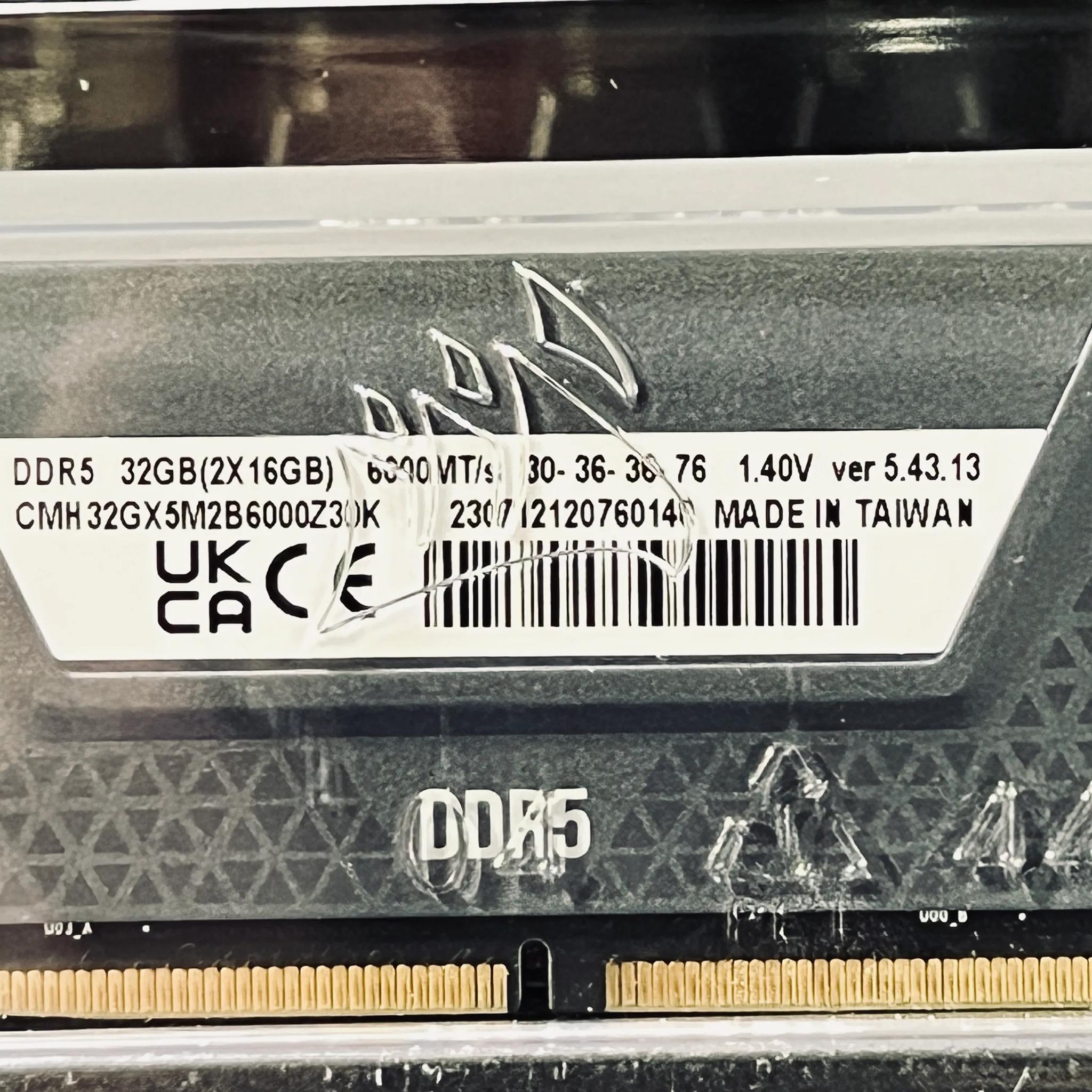 VENGEANCE® RGB 32GB (2x16GB) DDR5 DRAM 6000MT/s CL30 AMD EXPO Memory Kit