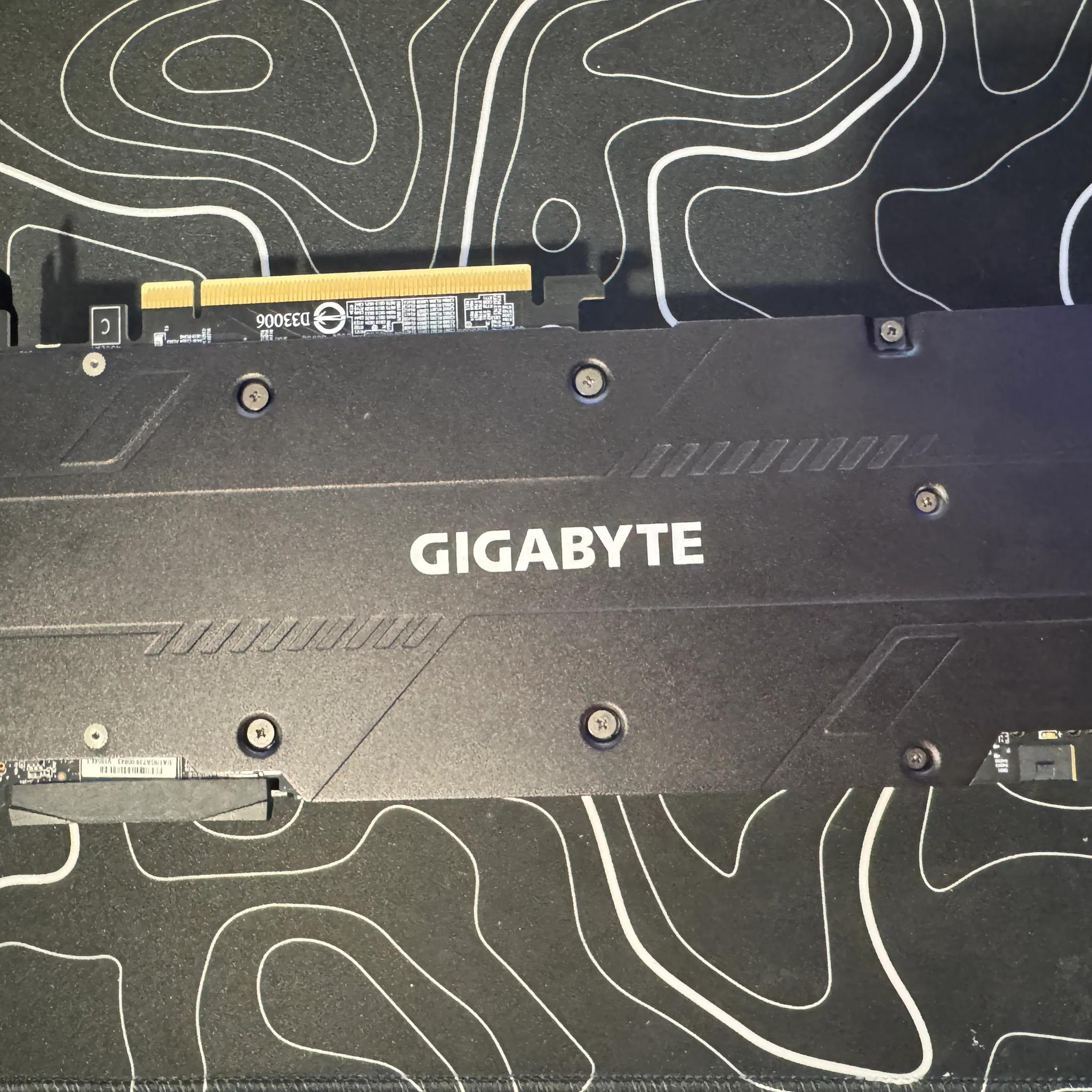 Gigabyte GAMING OC GeForce RTX 2080 8 GB Video Card