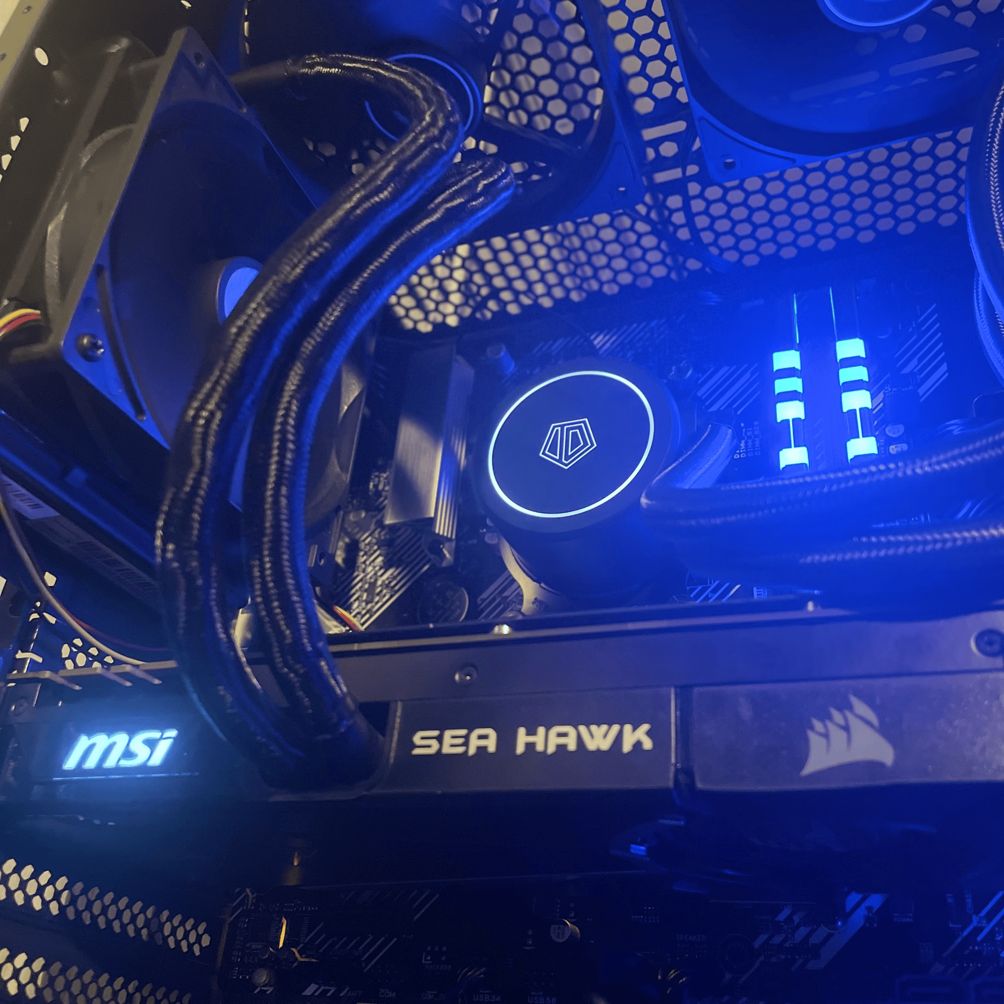 AQUA - Mid-Range Gaming PC - Ryzen 5 3600 + GTX 1080