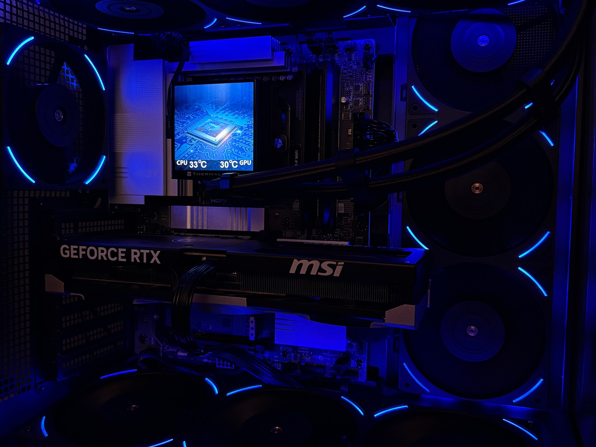 👨‍🚀Gaming PC | Ryzen 9900X, RTX 5070 Ti, 32GB DDR5 6000, 2TB Gen4 SSD, 1000W Thermaltake