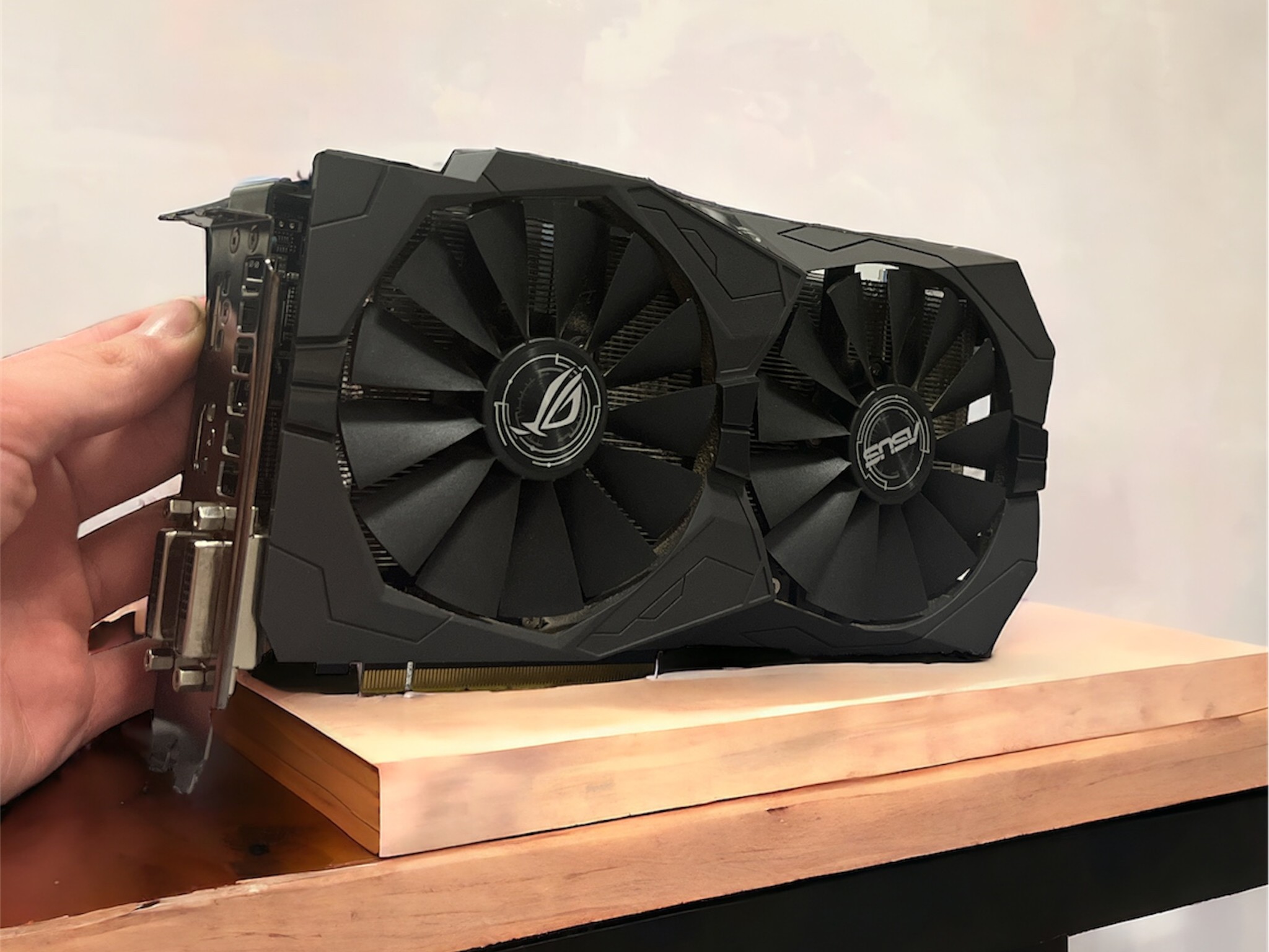 ROG STRIX Radeon RX 470 (4GB GDDR5 VRAM)