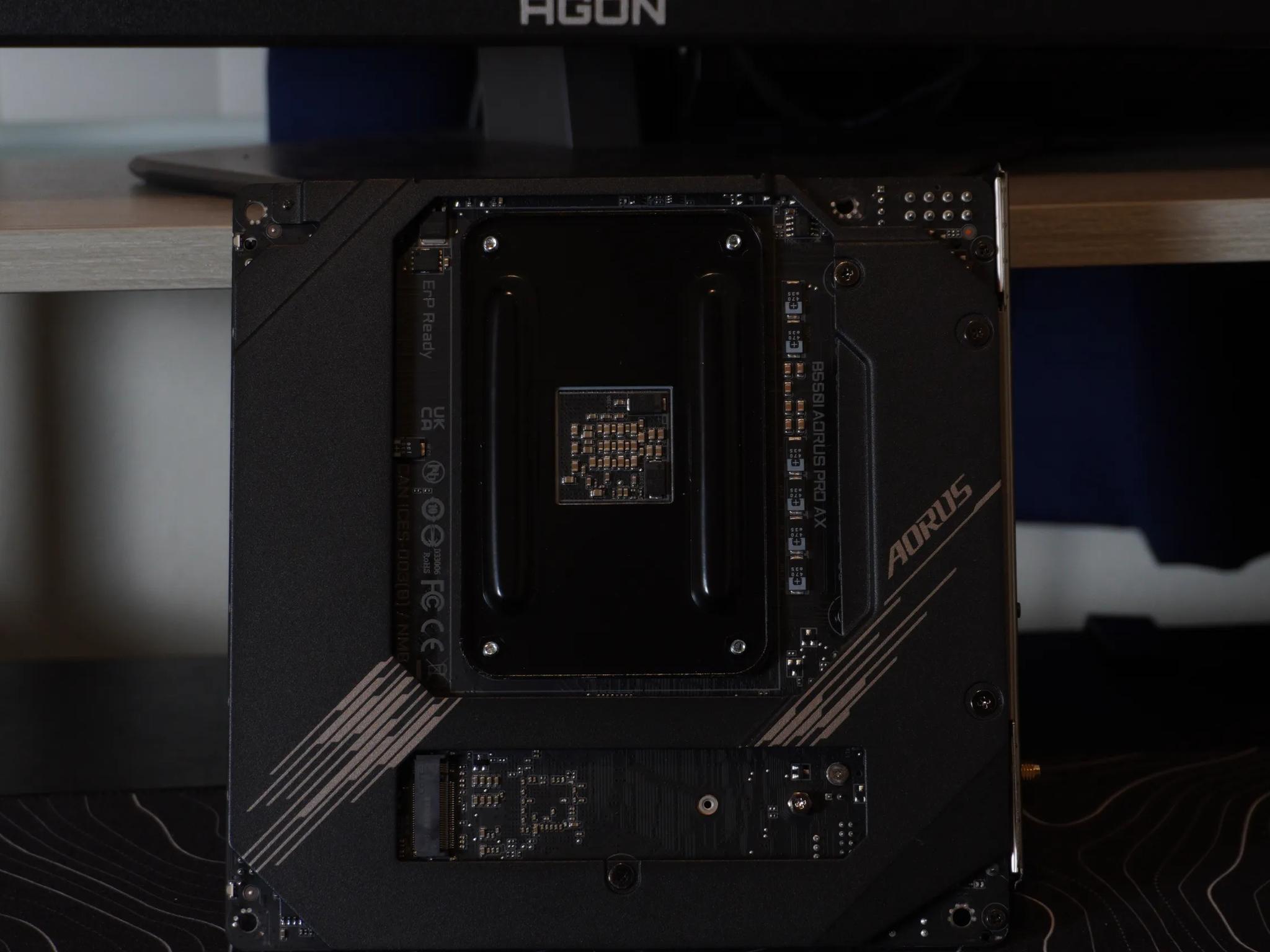 R7 5700x3d + 64 GB DDR4 3600 MHz Ram + Gigabyte B550 ITX