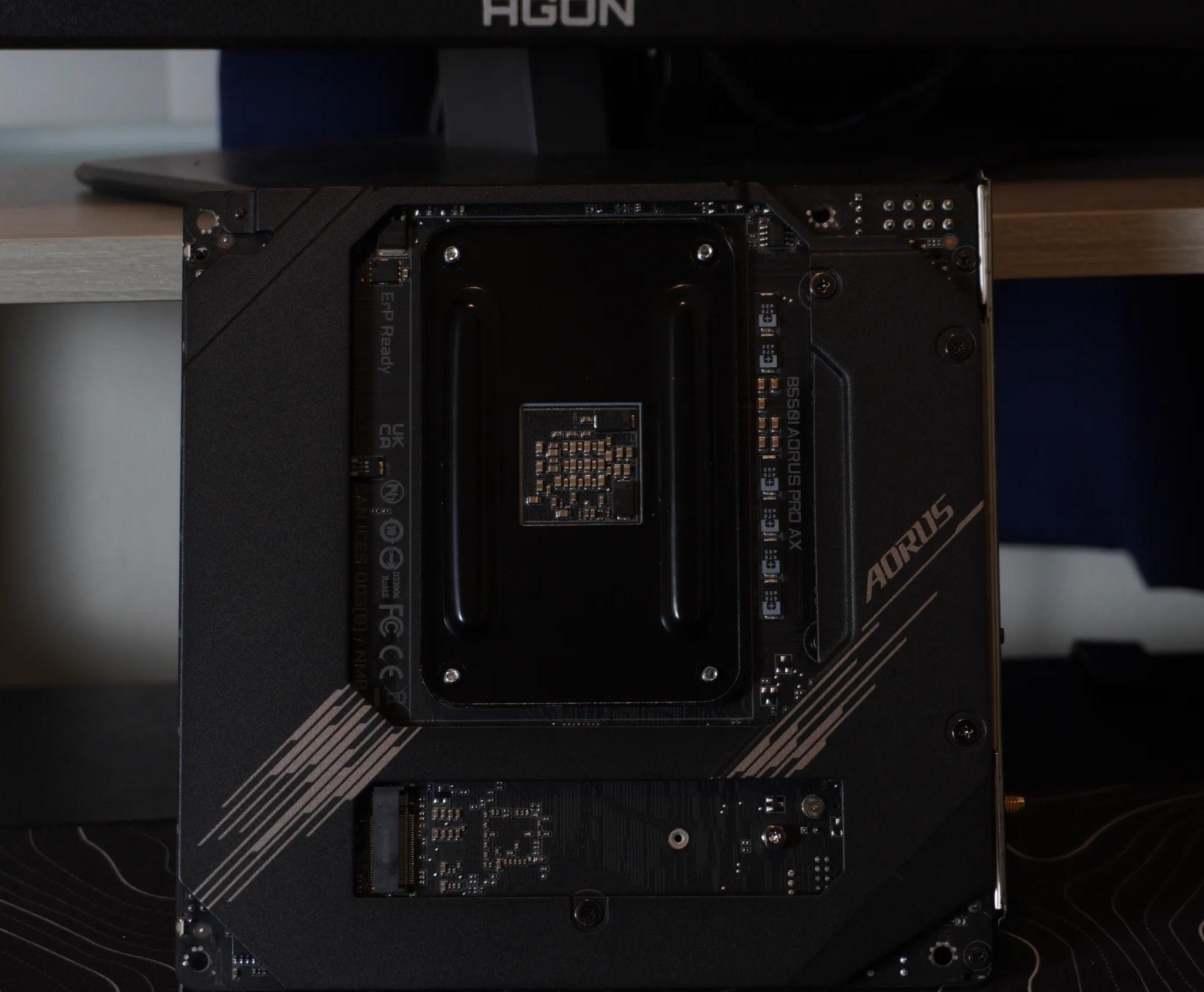 R7 5700x3d + 64 GB DDR4 3600 MHz Ram + Gigabyte B550 ITX