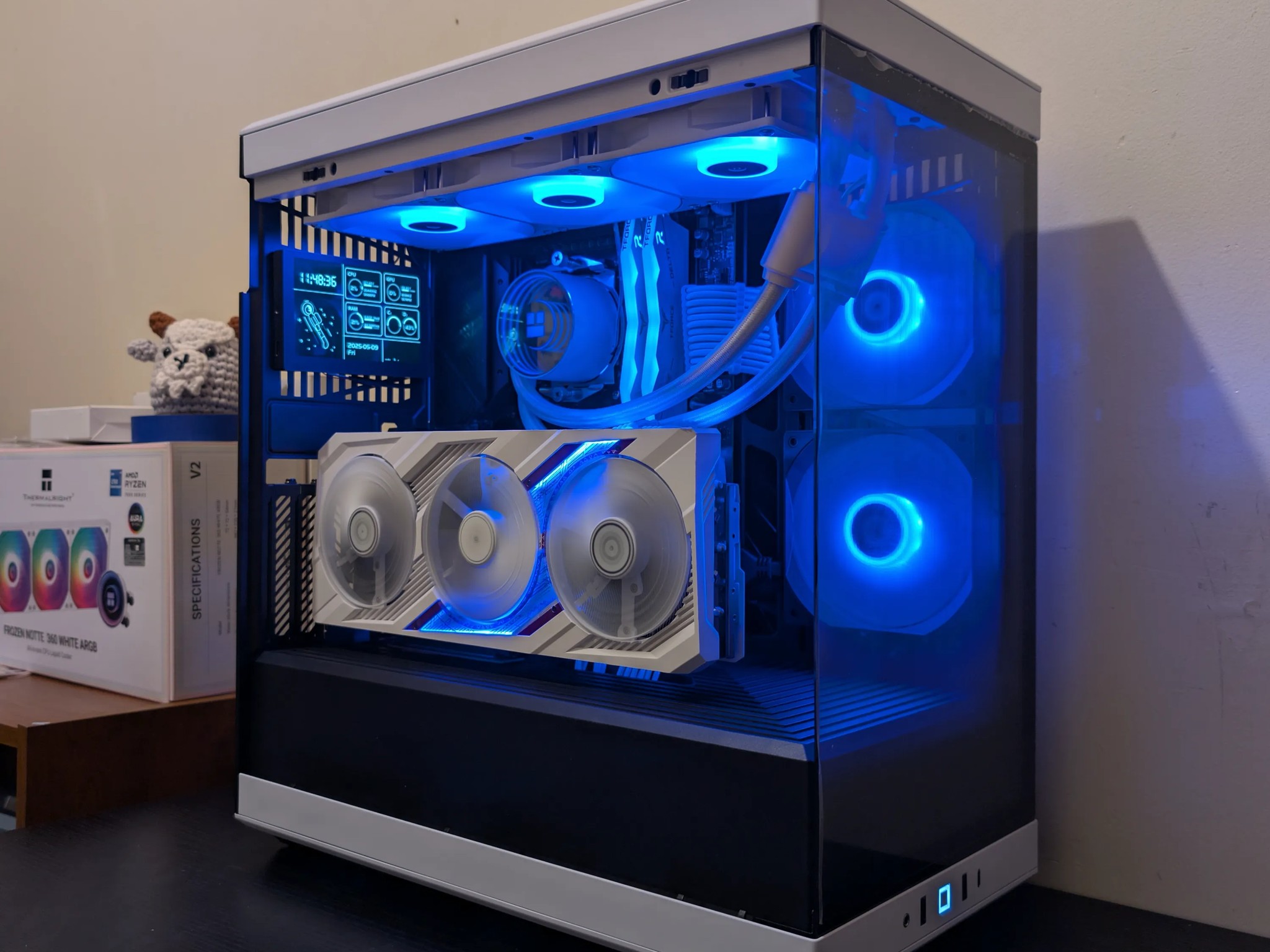 🔥🐼 1440p/4K Gaming Beast | RX 7900XT | Ryzen 9 7900X | 2TB SSD | 32GB RAM | WiFi 6 & Bluetooth 🐼🔥