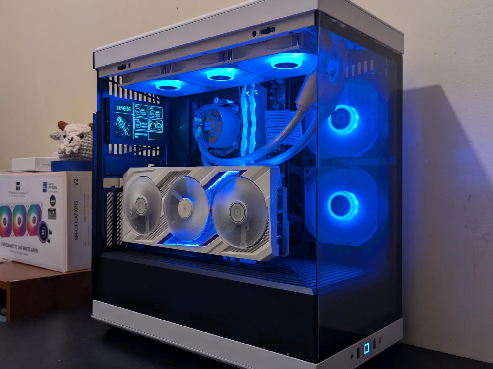 🔥🐼 1440p/4K Gaming Beast | RX 7900XT | Ryzen 9 7900X | 2TB SSD | 32GB RAM | WiFi 6 & Bluetooth 🐼🔥