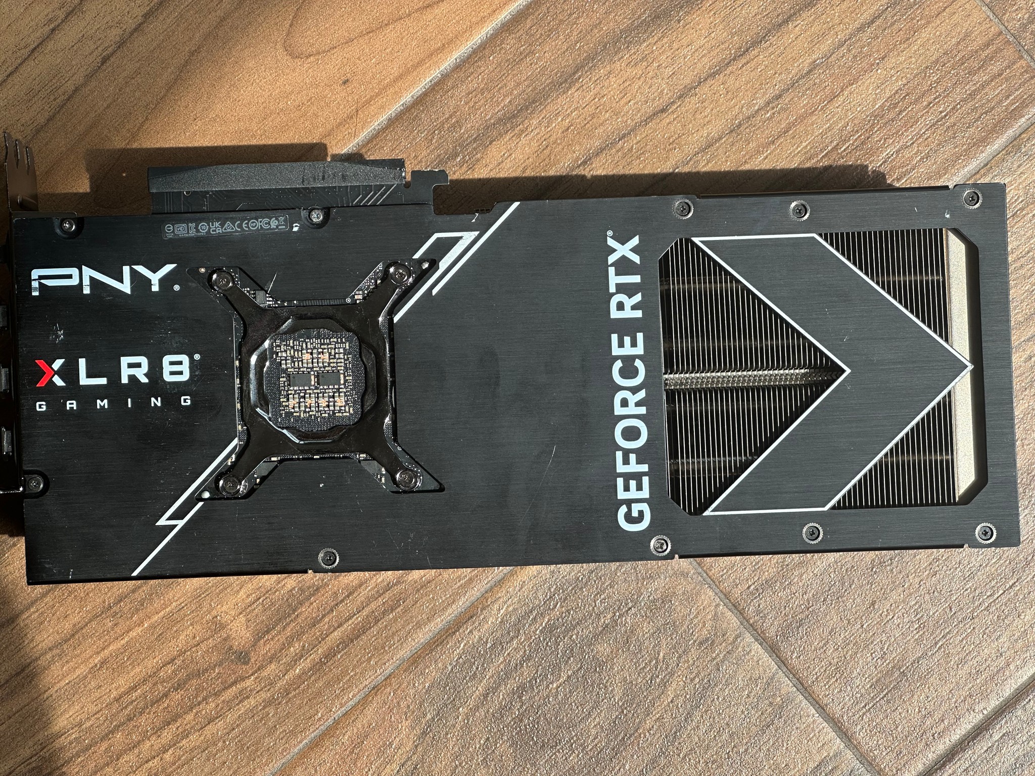 PNY XLR8 Gaming VERTO EPIC-X RGB OC GeForce RTX 4080 SUPER