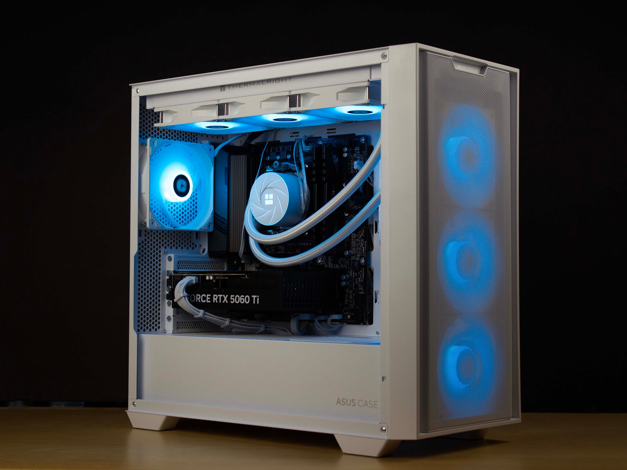 🧊❄️🧊 Clean Gaming PC – RTX 5060 TI, Ryzen 7 5700X, 32GB RAM, 1TB SSD - WiFi, BlueTooth 🧊❄️🧊